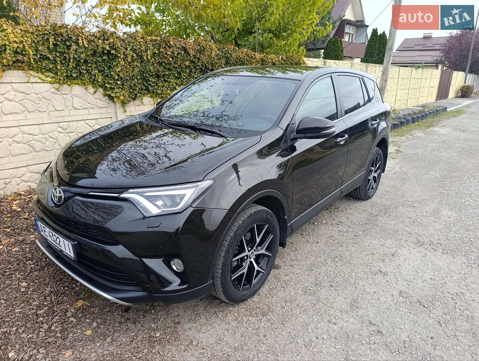 2017 Toyota RAV 4 - фото 1