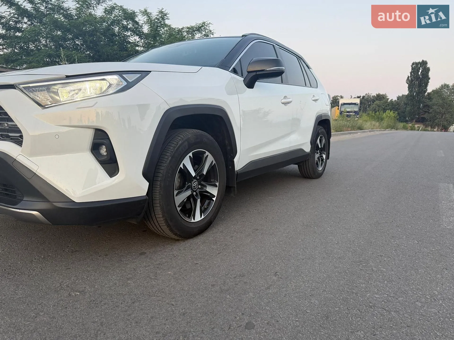 2022 Toyota RAV 4 - мініатюра 2
