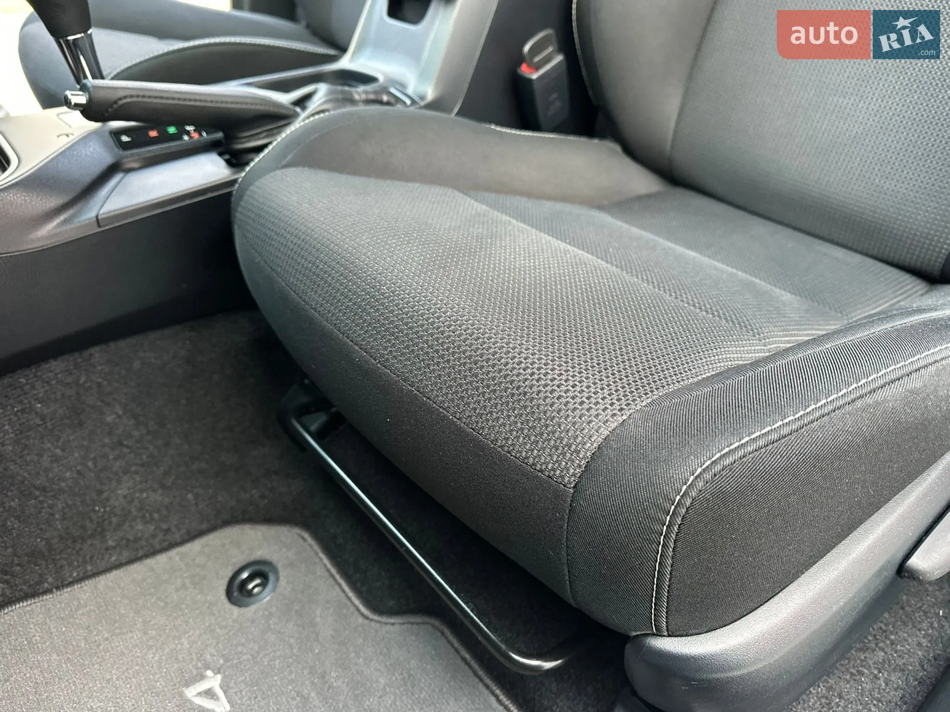 2017 Toyota RAV 4 - мініатюра 102