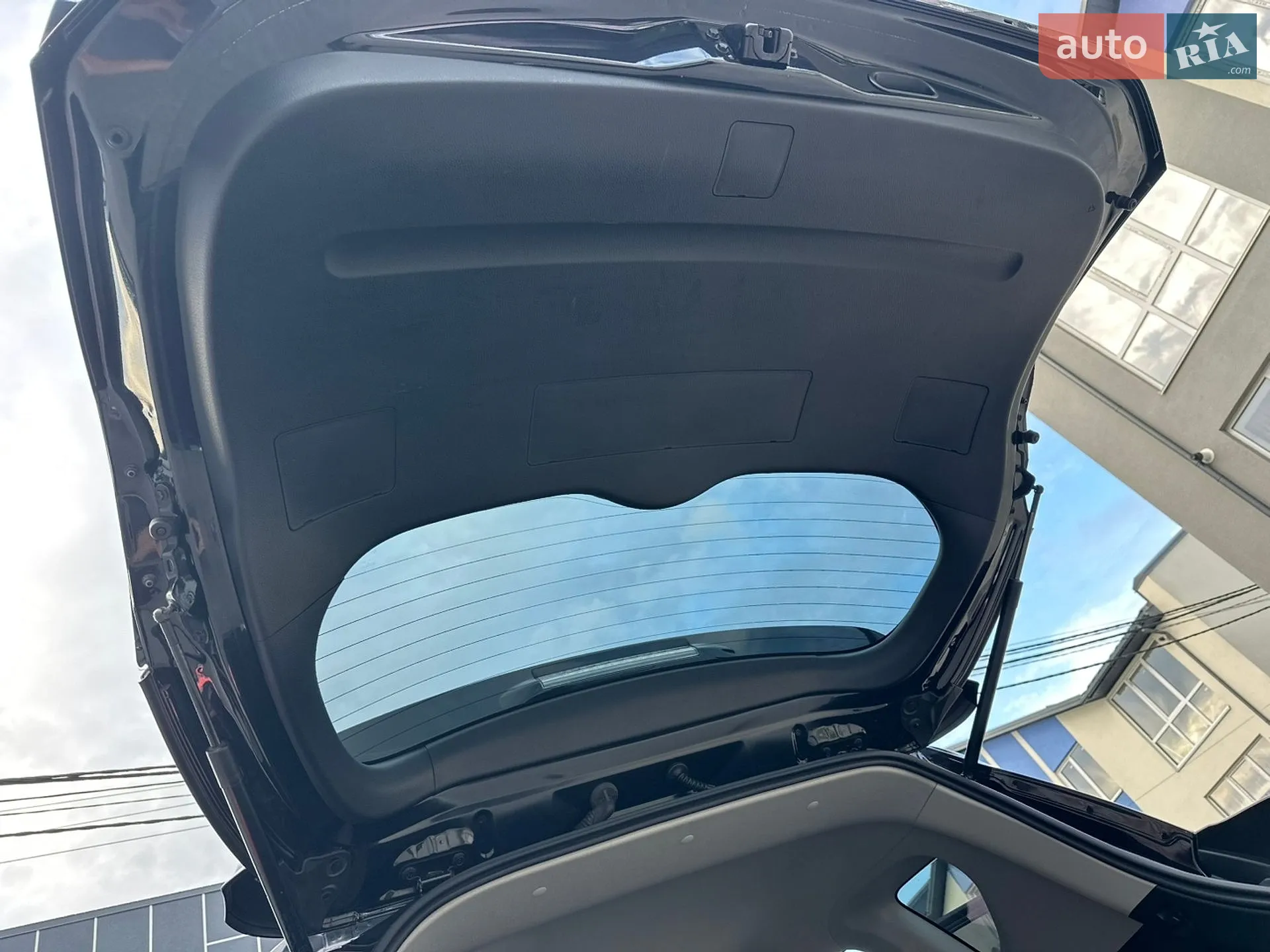 2017 Toyota RAV 4 - мініатюра 139