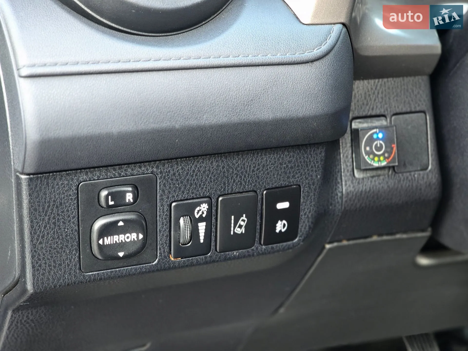 2017 Toyota RAV 4 - мініатюра 31