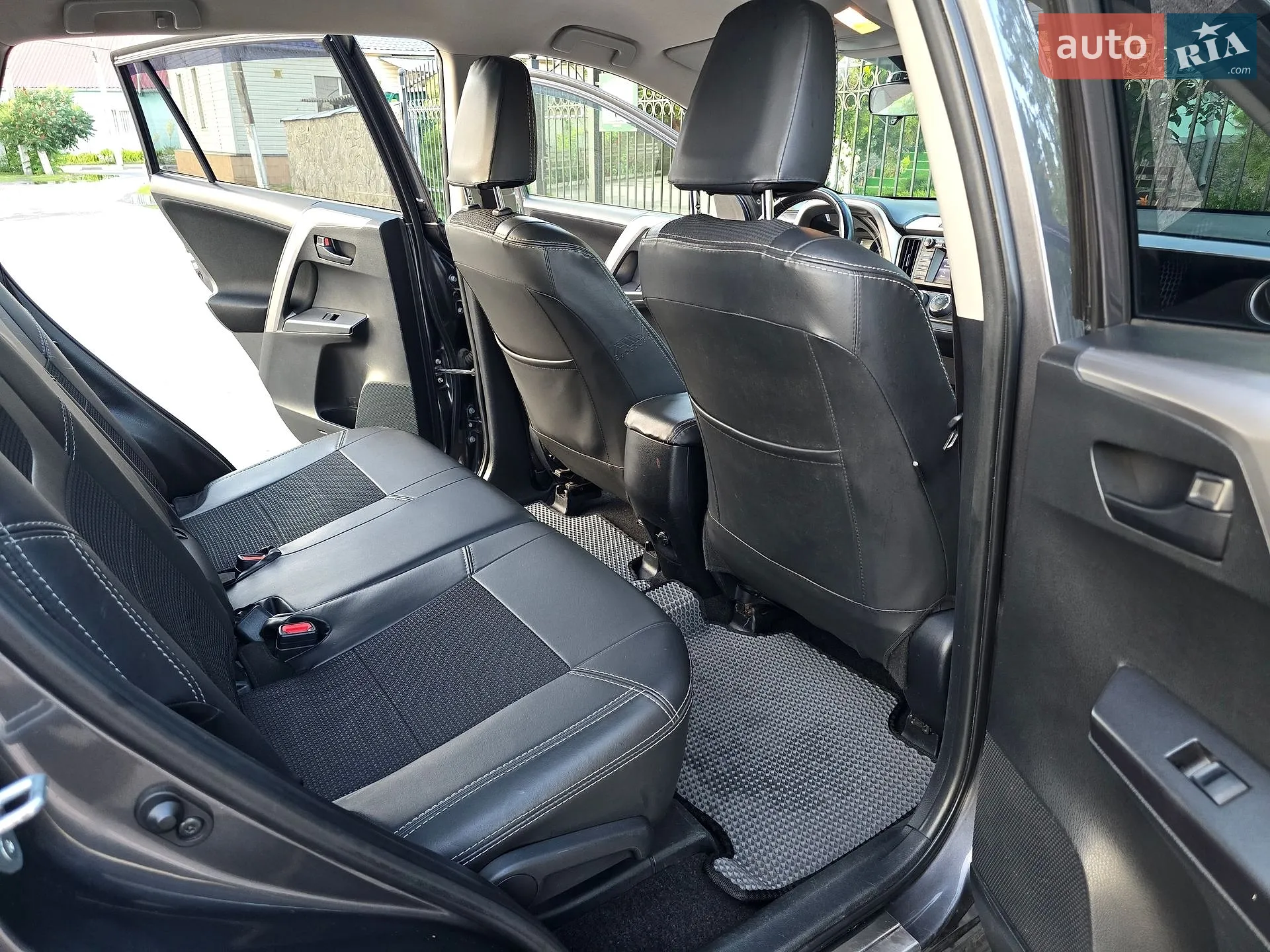 2017 Toyota RAV 4 - мініатюра 29