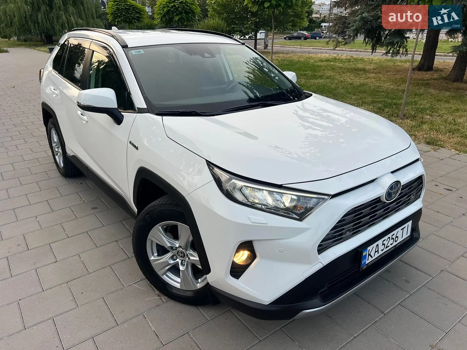2020 Toyota RAV 4 - мініатюра 4