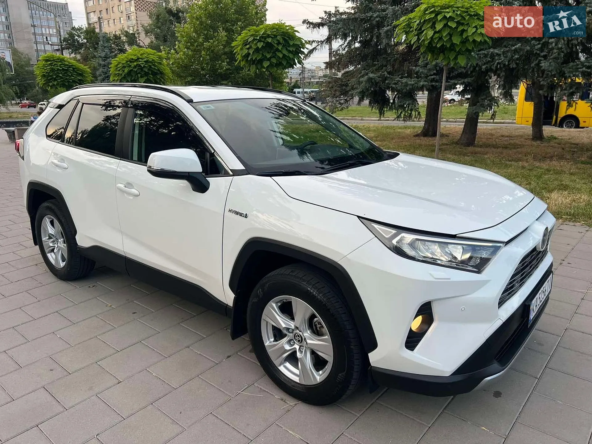 2020 Toyota RAV 4 - мініатюра 9