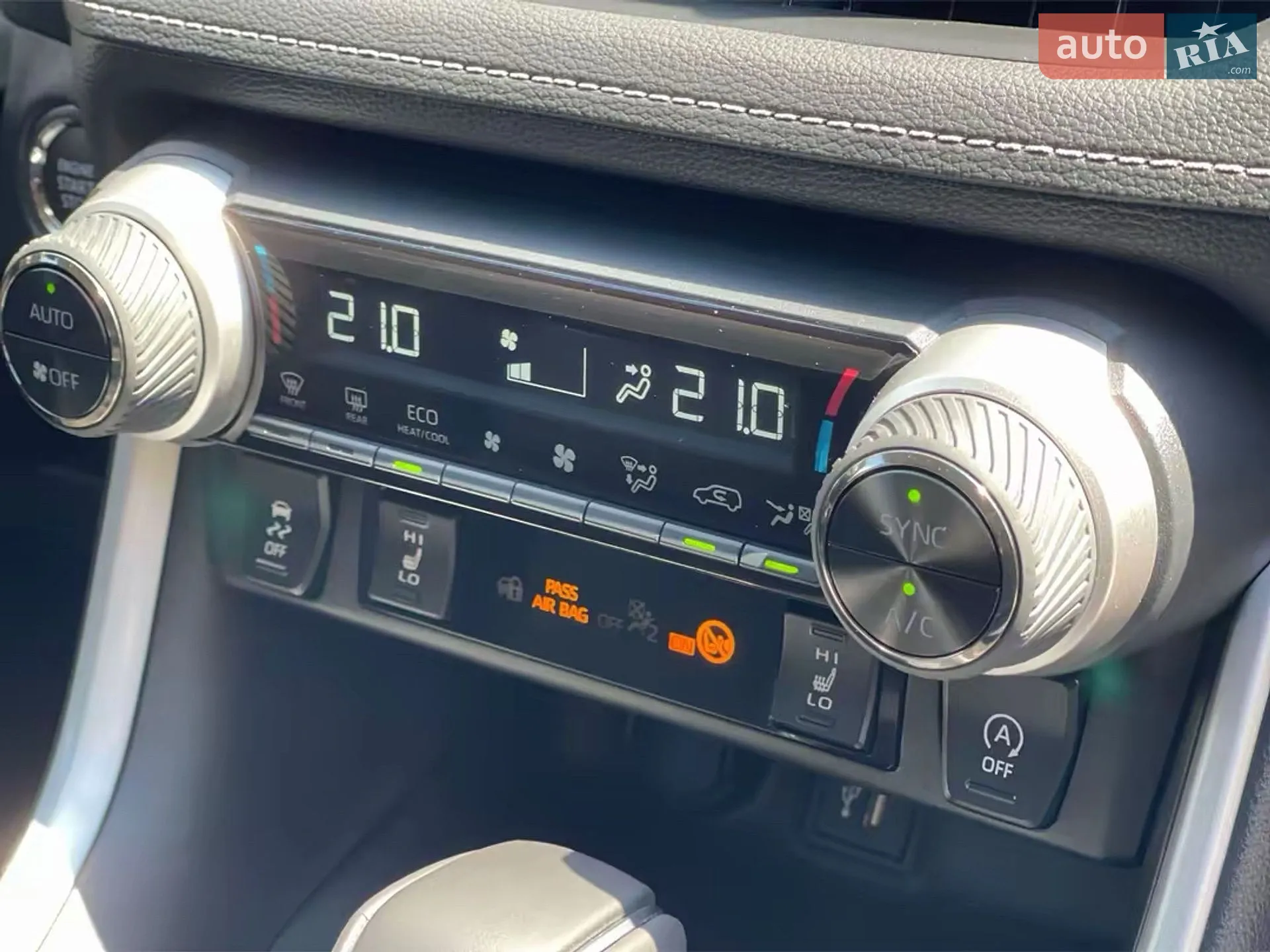 2025 Toyota RAV 4 - мініатюра 15