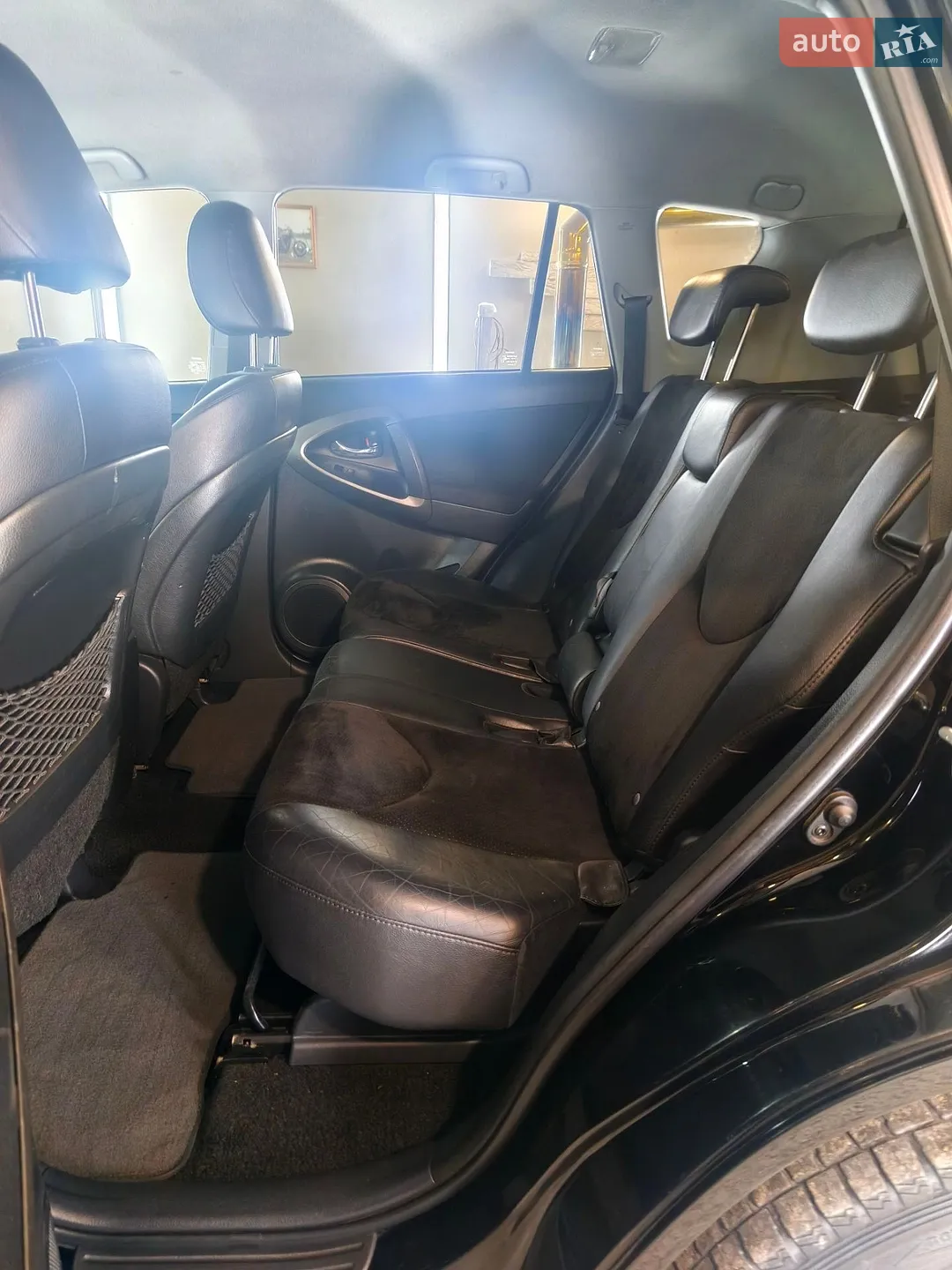 2010 Toyota RAV 4 - мініатюра 21