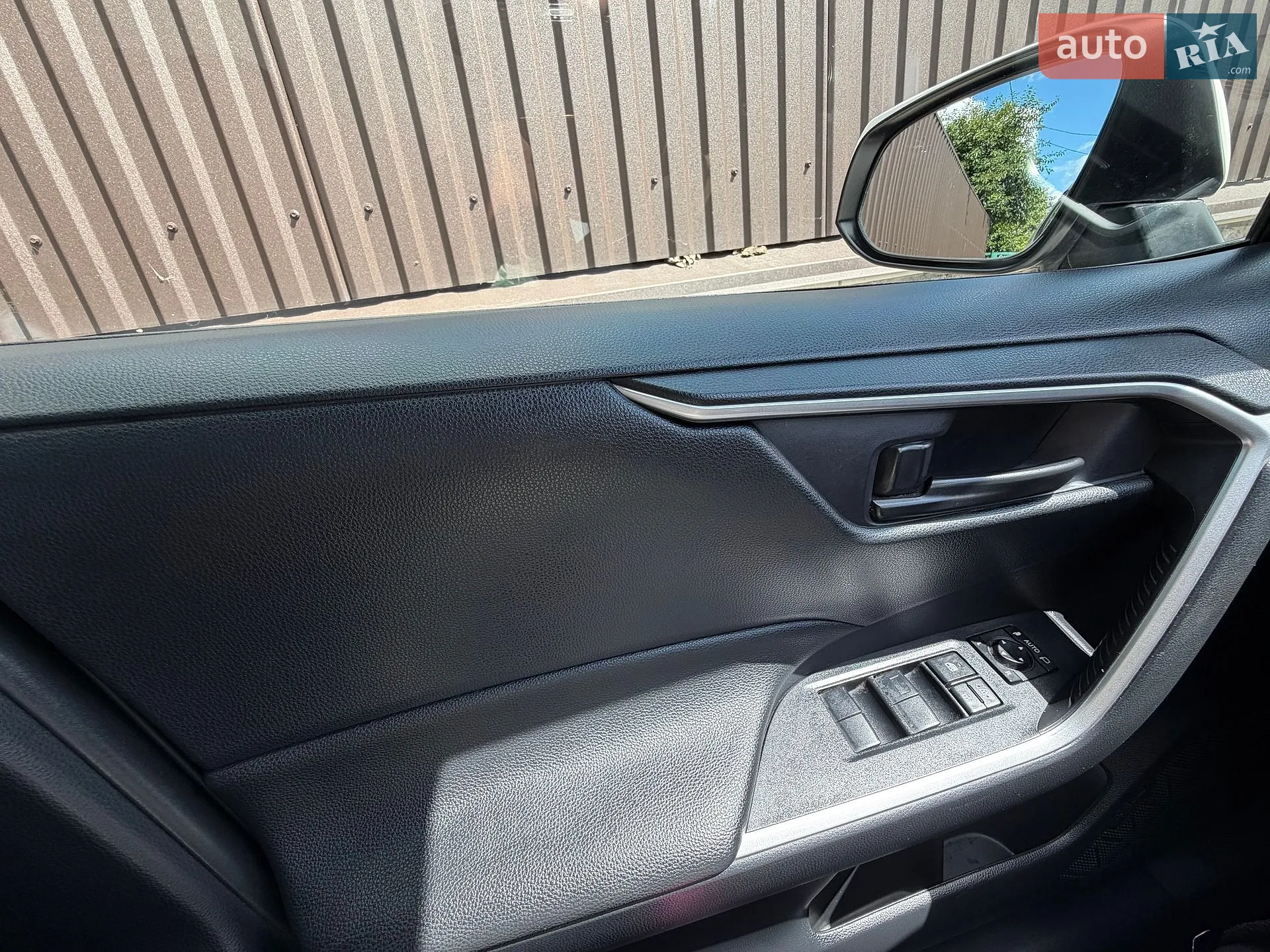 2019 Toyota RAV 4 - мініатюра 16