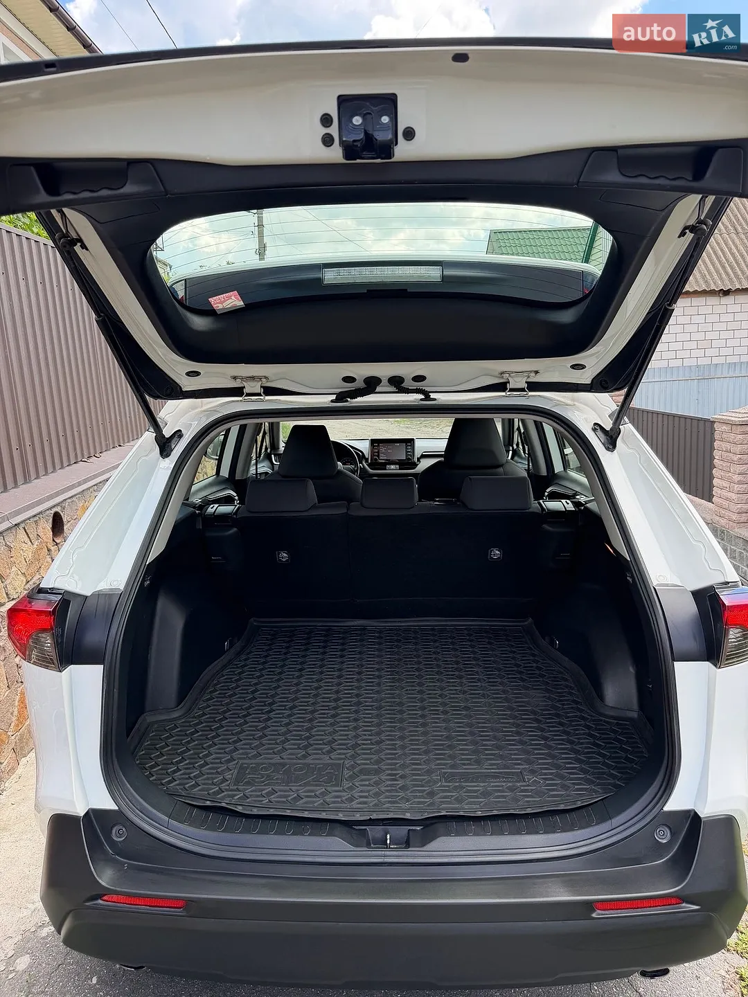 2019 Toyota RAV 4 - мініатюра 23