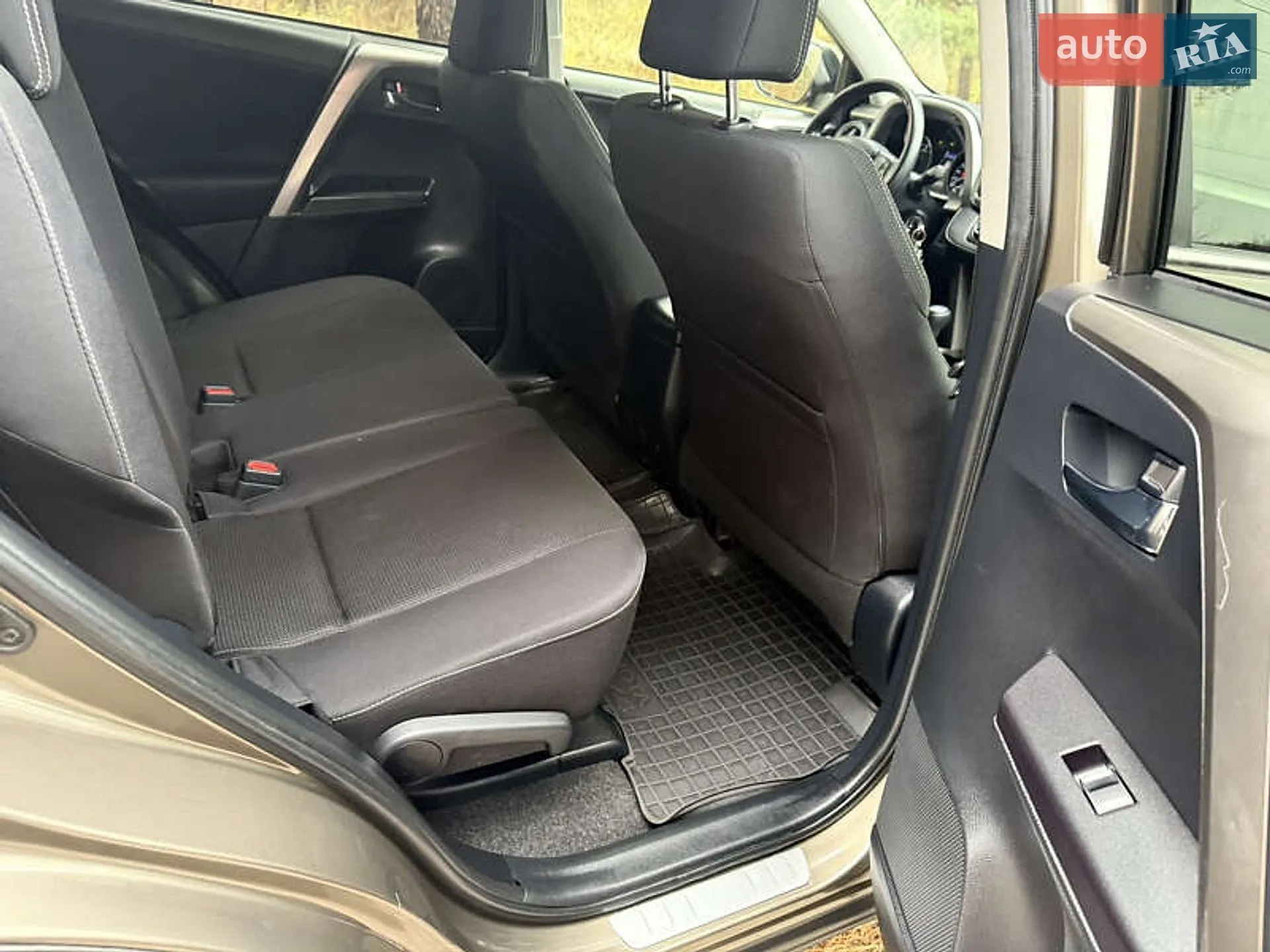 2018 Toyota RAV 4 - мініатюра 12