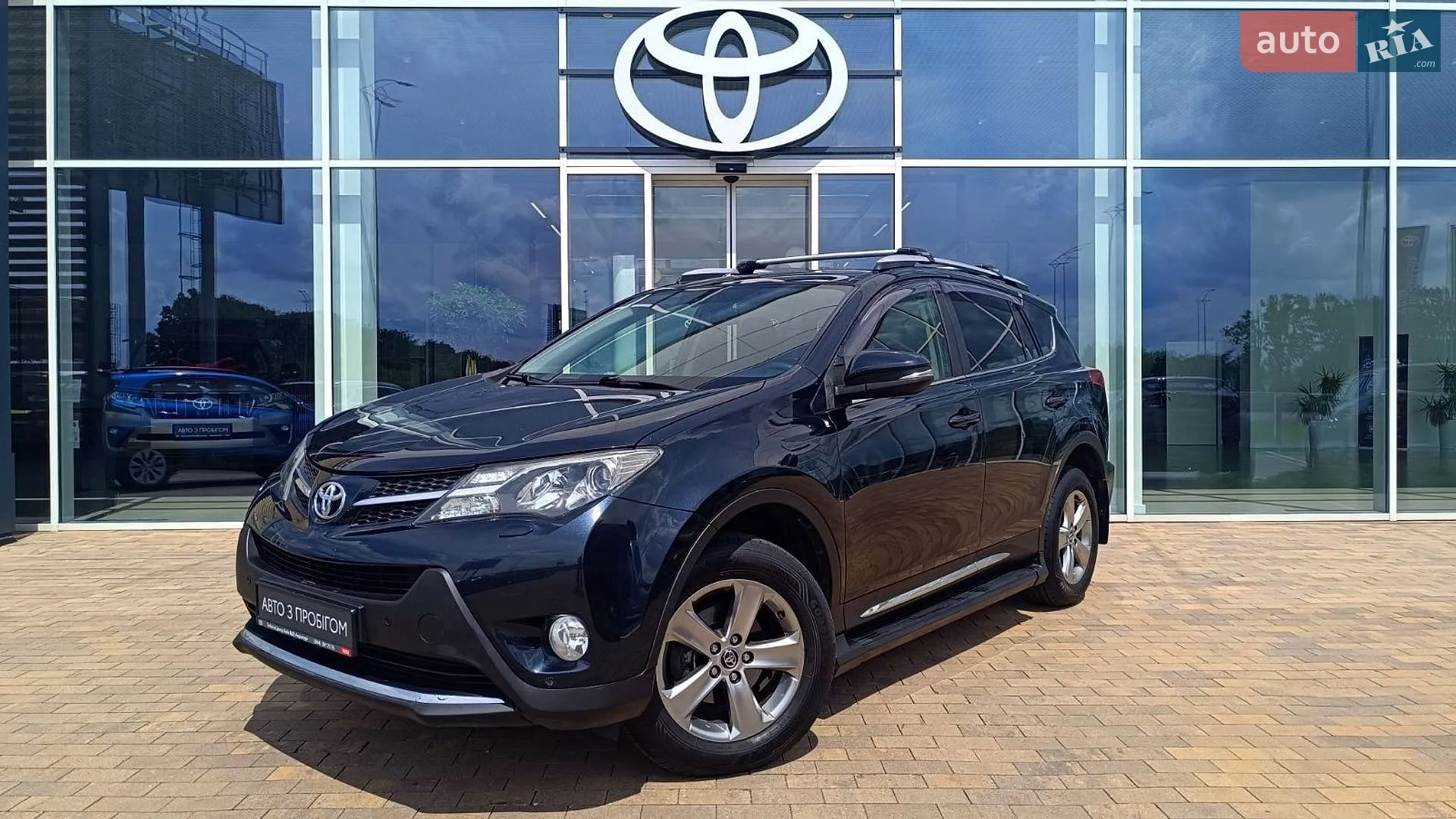2015 Toyota RAV 4 - фото 1