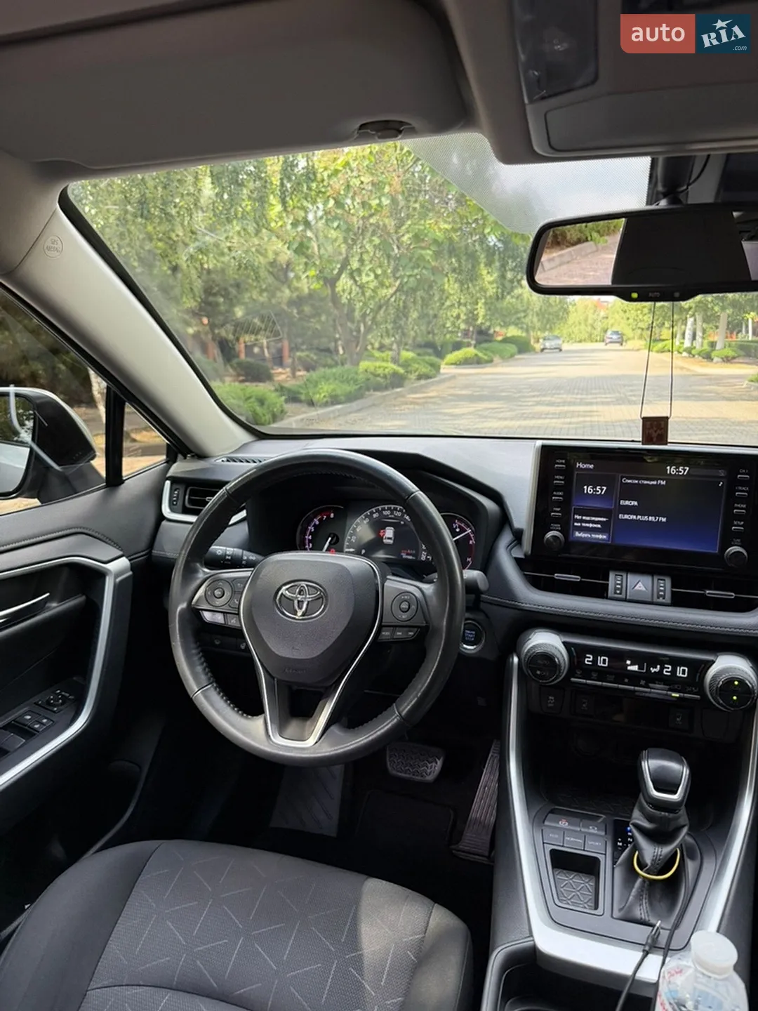 2019 Toyota RAV 4 - мініатюра 18