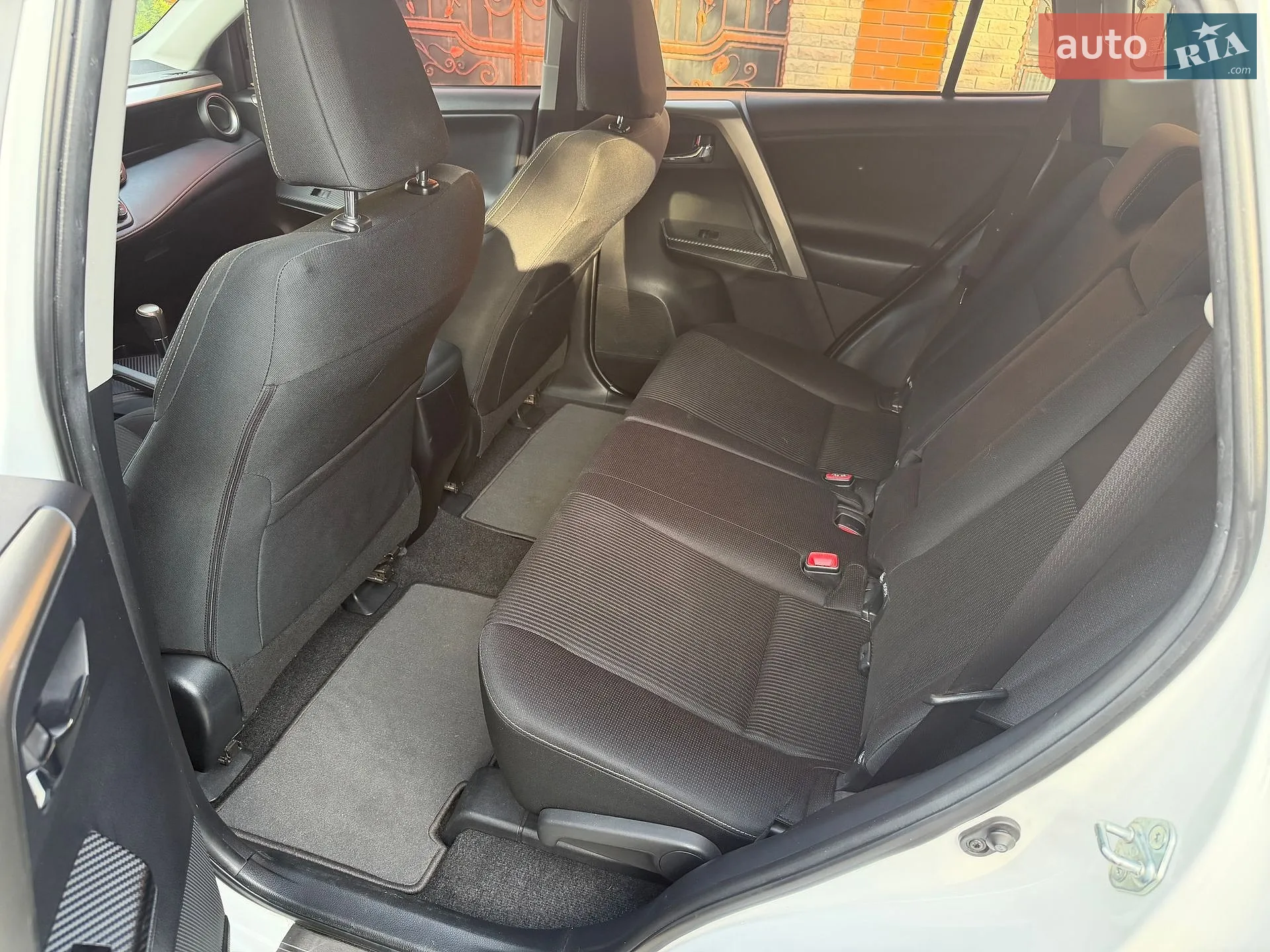 2014 Toyota RAV 4 - мініатюра 17
