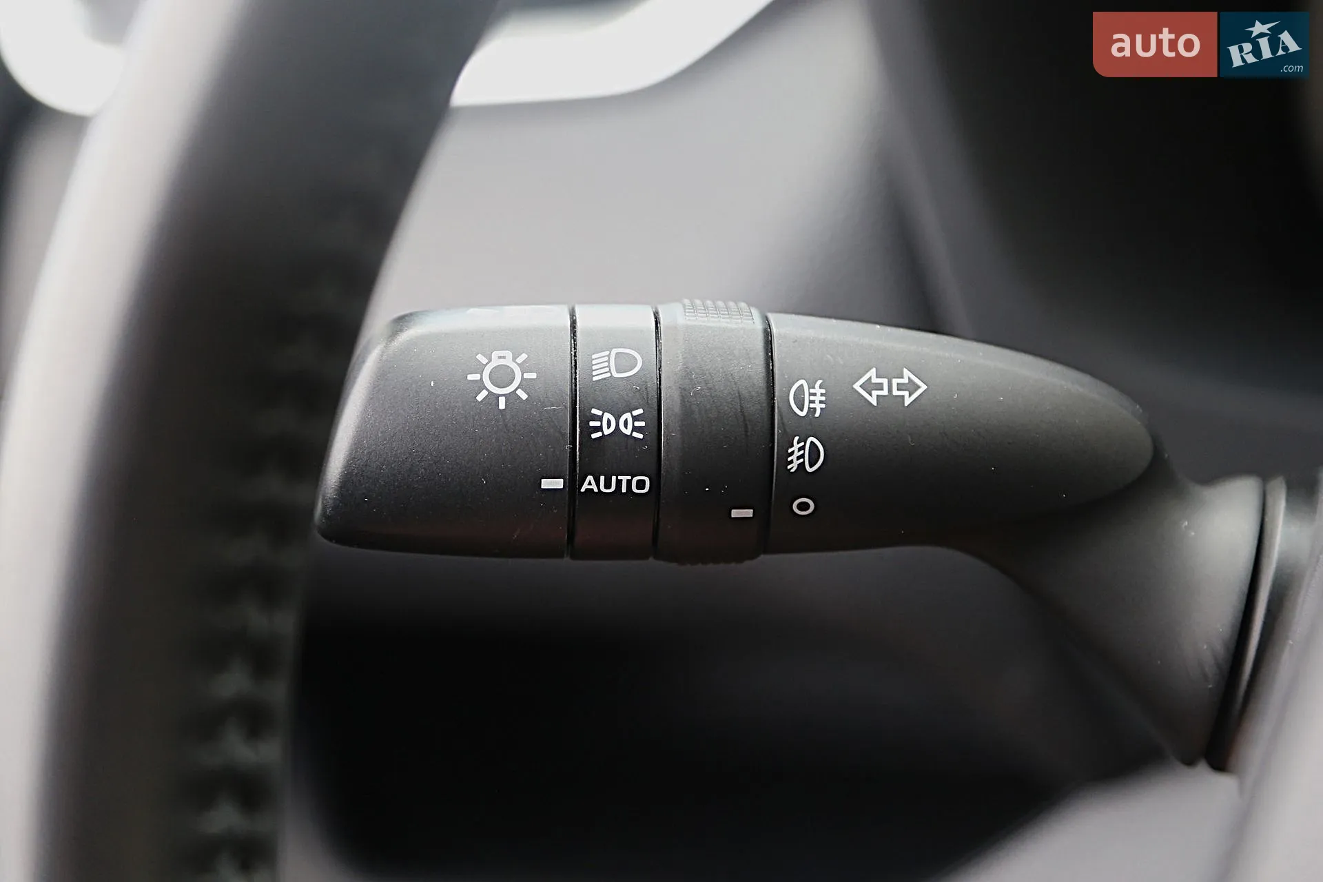 2019 Toyota RAV 4 - мініатюра 25