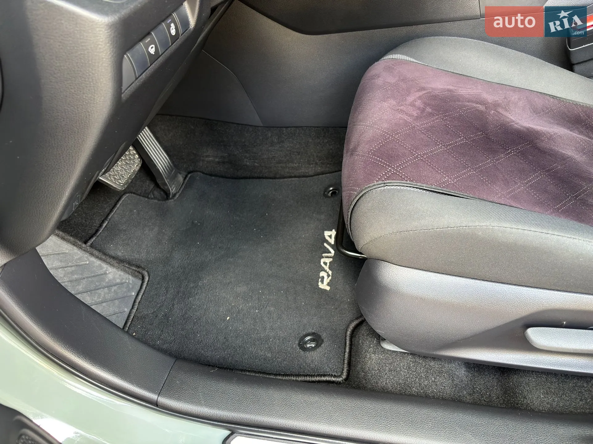 2019 Toyota RAV 4 - мініатюра 11