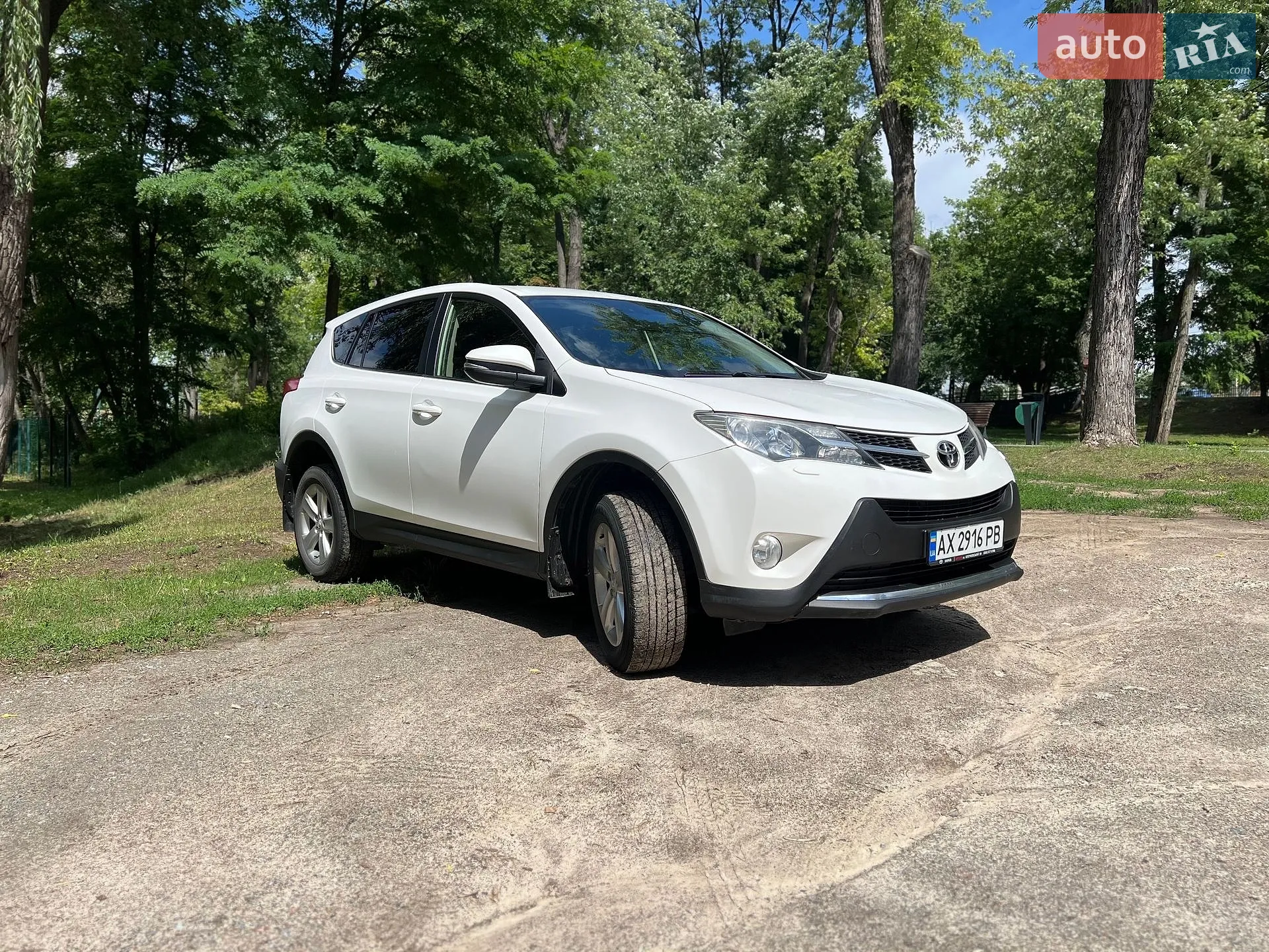 2013 Toyota RAV 4 - мініатюра 2