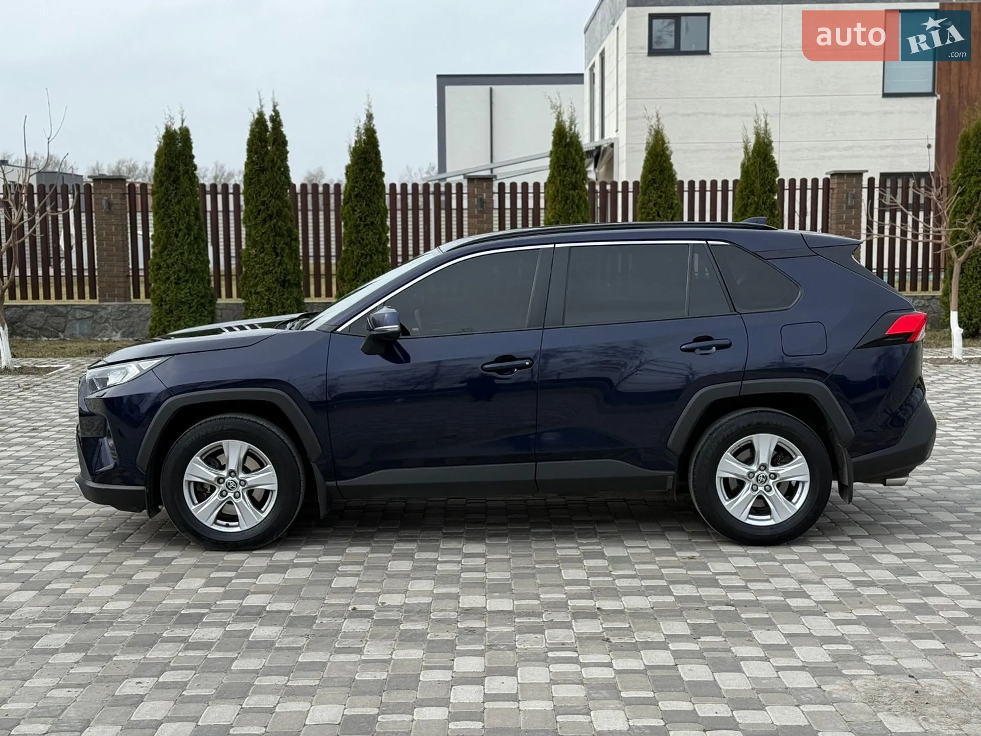 2019 Toyota RAV 4 - мініатюра 8