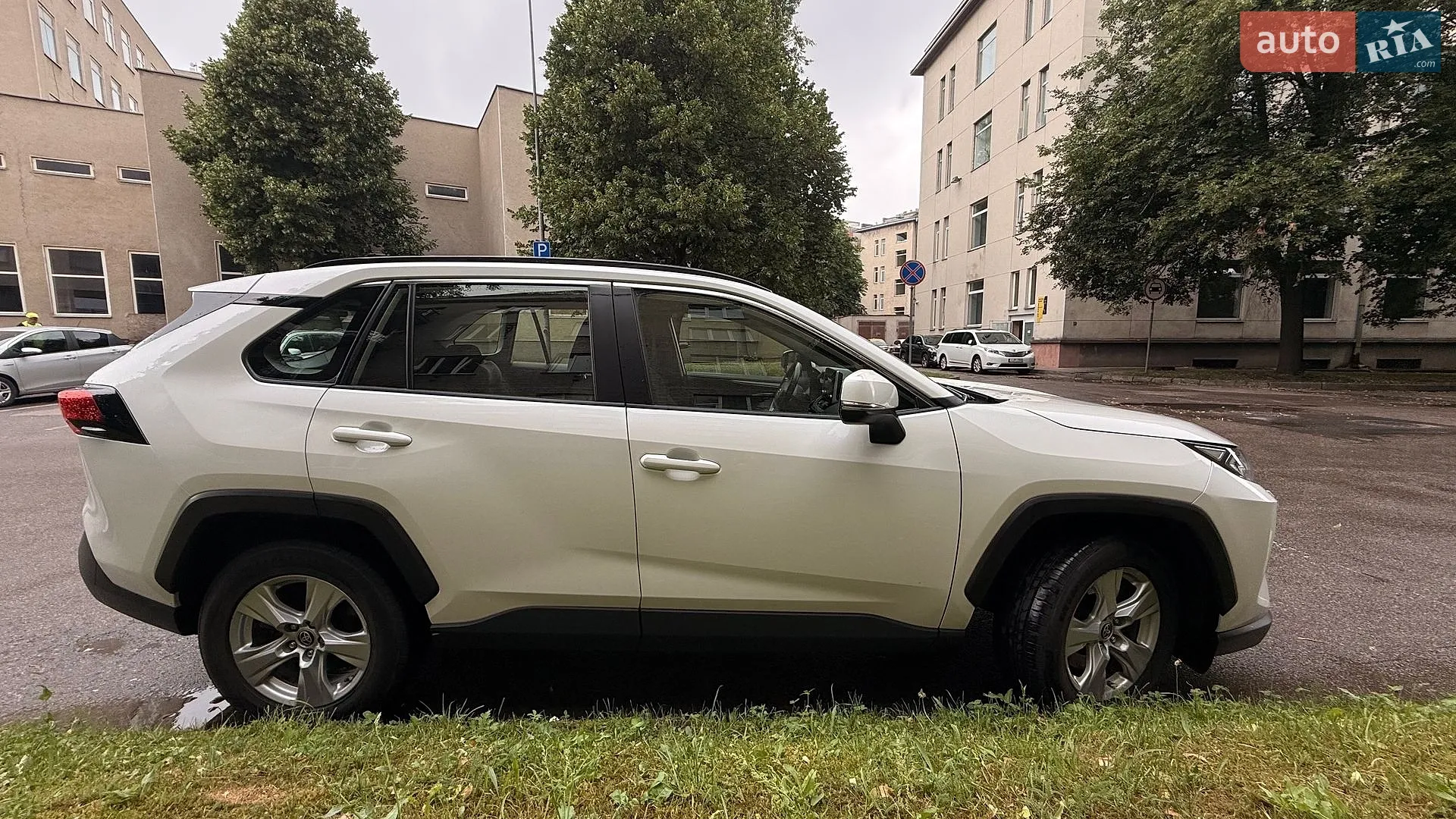 2019 Toyota RAV 4 - мініатюра 3