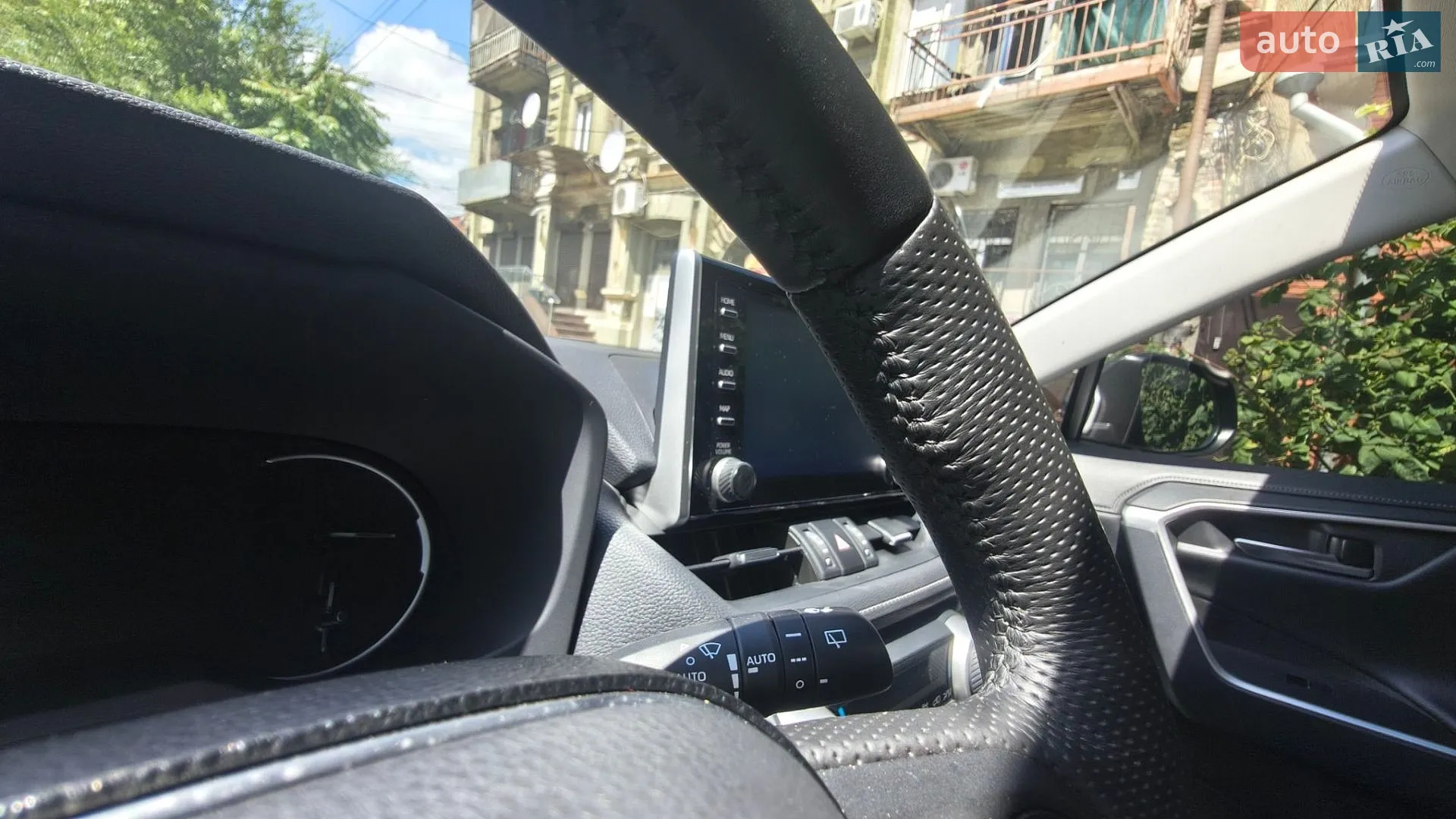2019 Toyota RAV 4 - мініатюра 12
