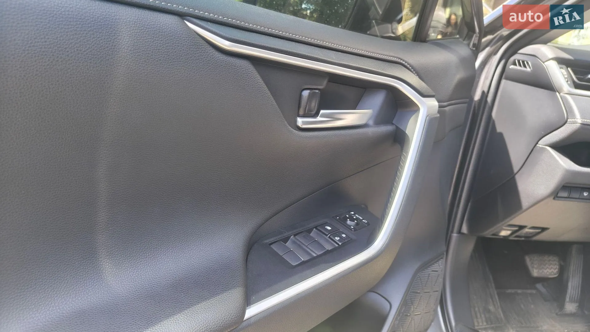 2019 Toyota RAV 4 - мініатюра 16