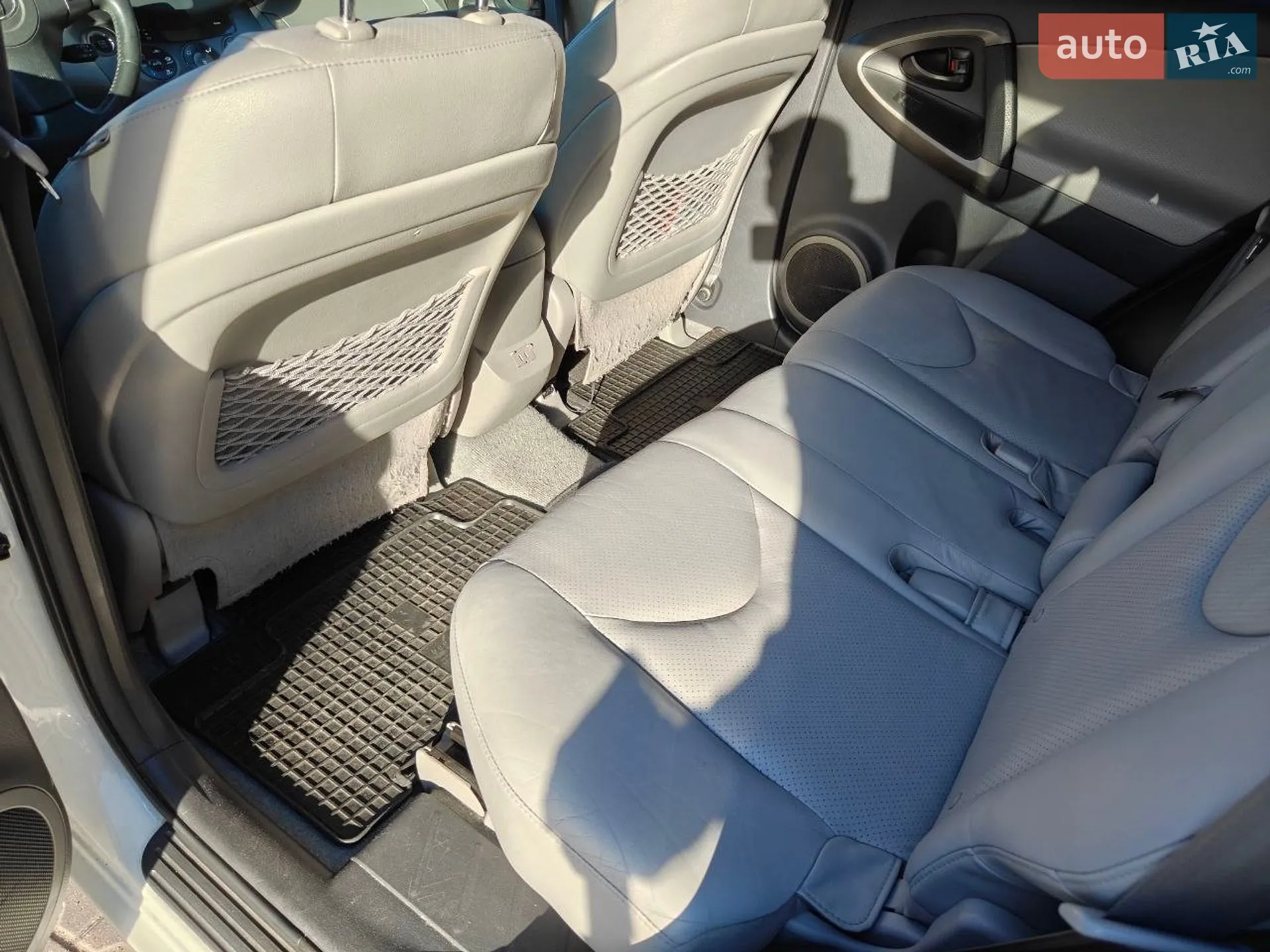 2011 Toyota RAV 4 - мініатюра 29