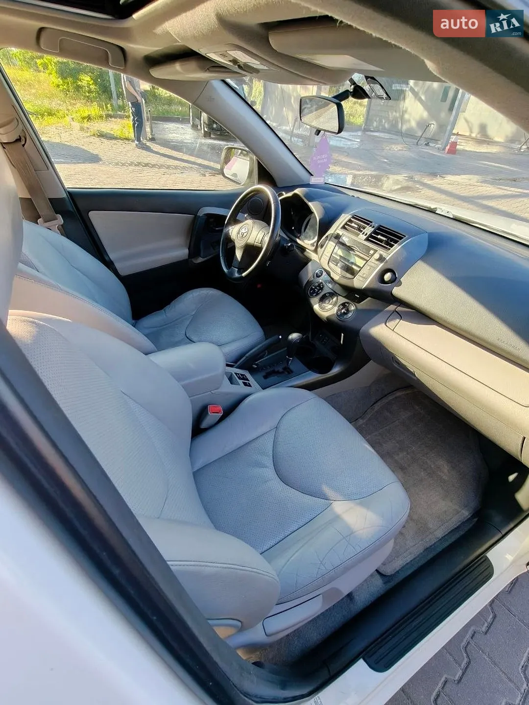 2011 Toyota RAV 4 - мініатюра 40