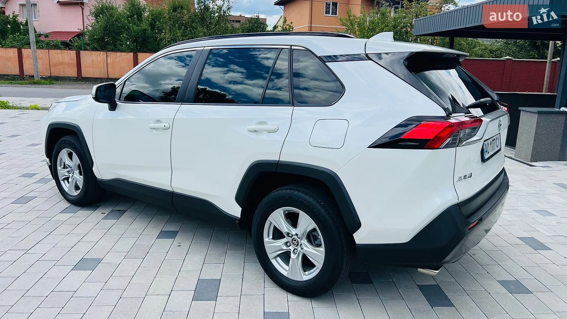 2020 Toyota RAV 4 - мініатюра 9