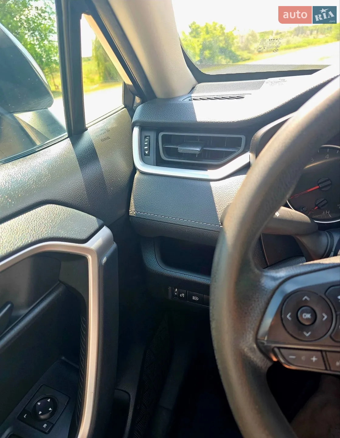 2019 Toyota RAV 4 - мініатюра 38