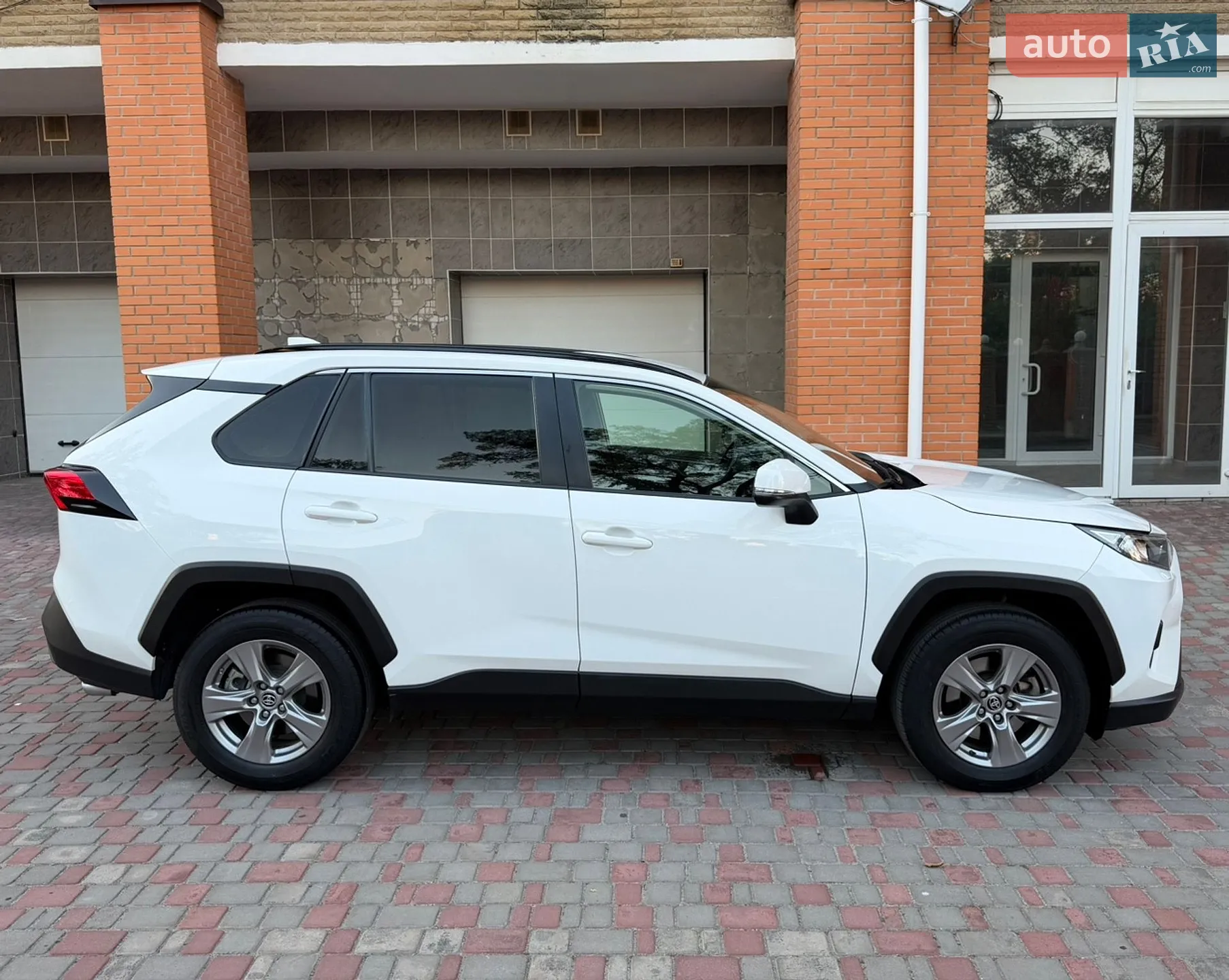 2022 Toyota RAV 4 - мініатюра 5