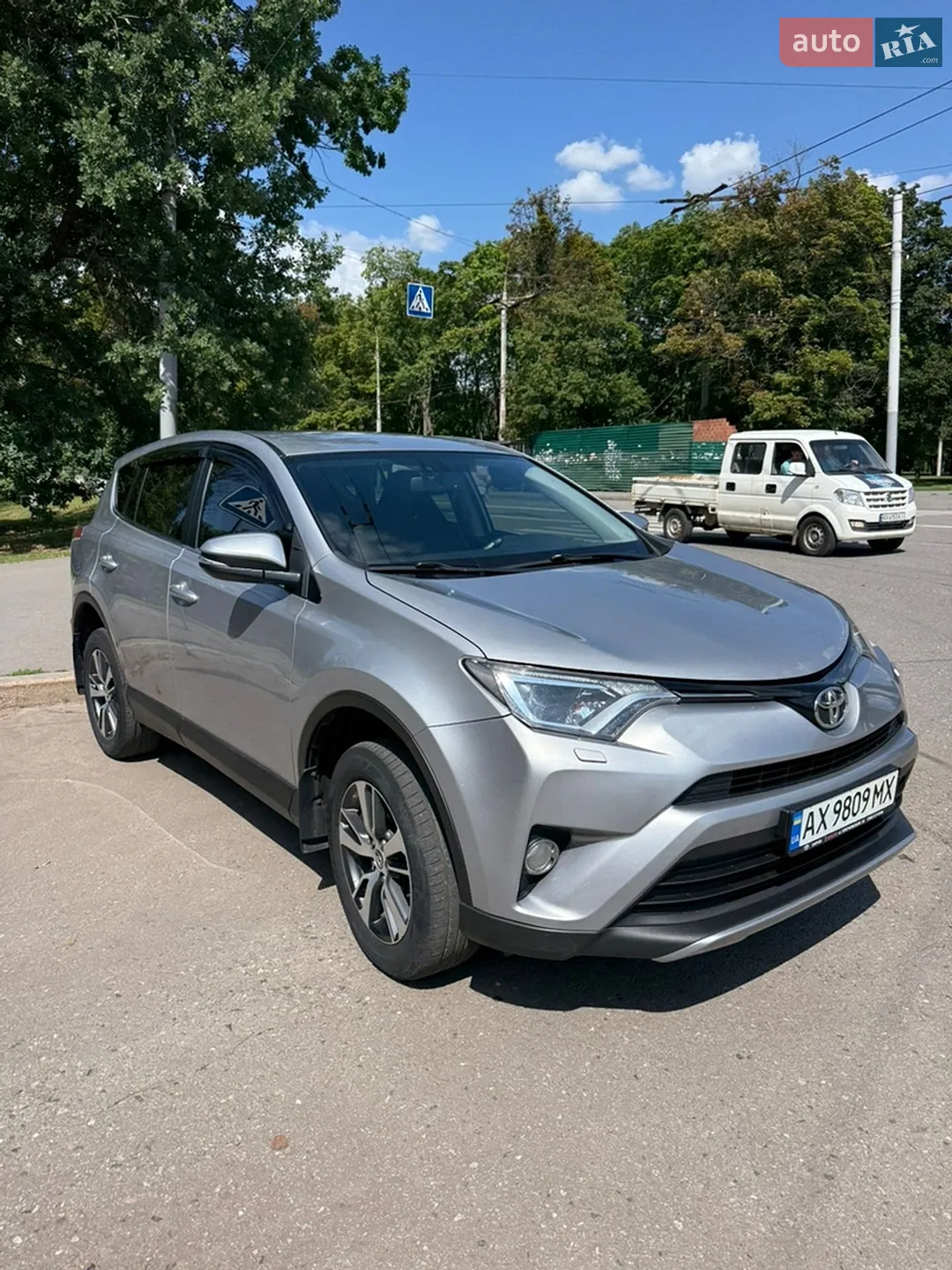 2017 Toyota RAV 4 - фото 1
