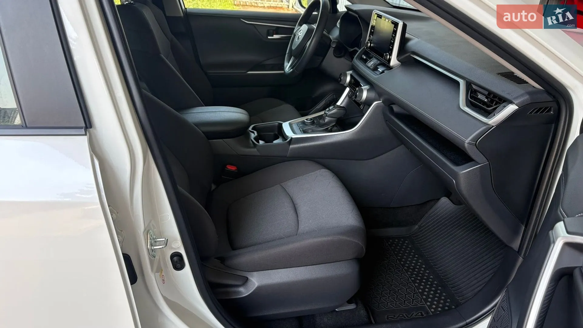 2019 Toyota RAV 4 - мініатюра 6