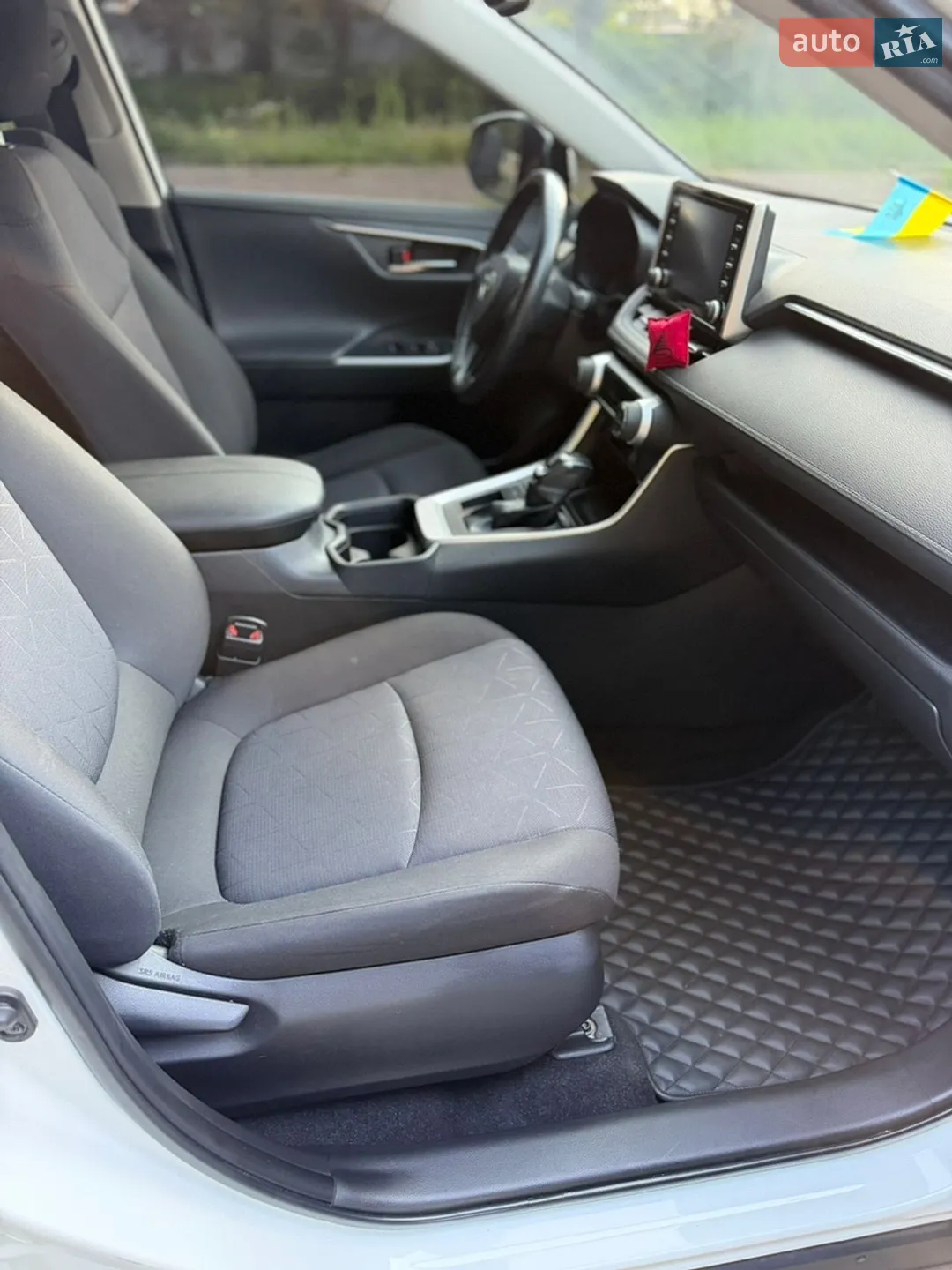 2020 Toyota RAV 4 - мініатюра 13