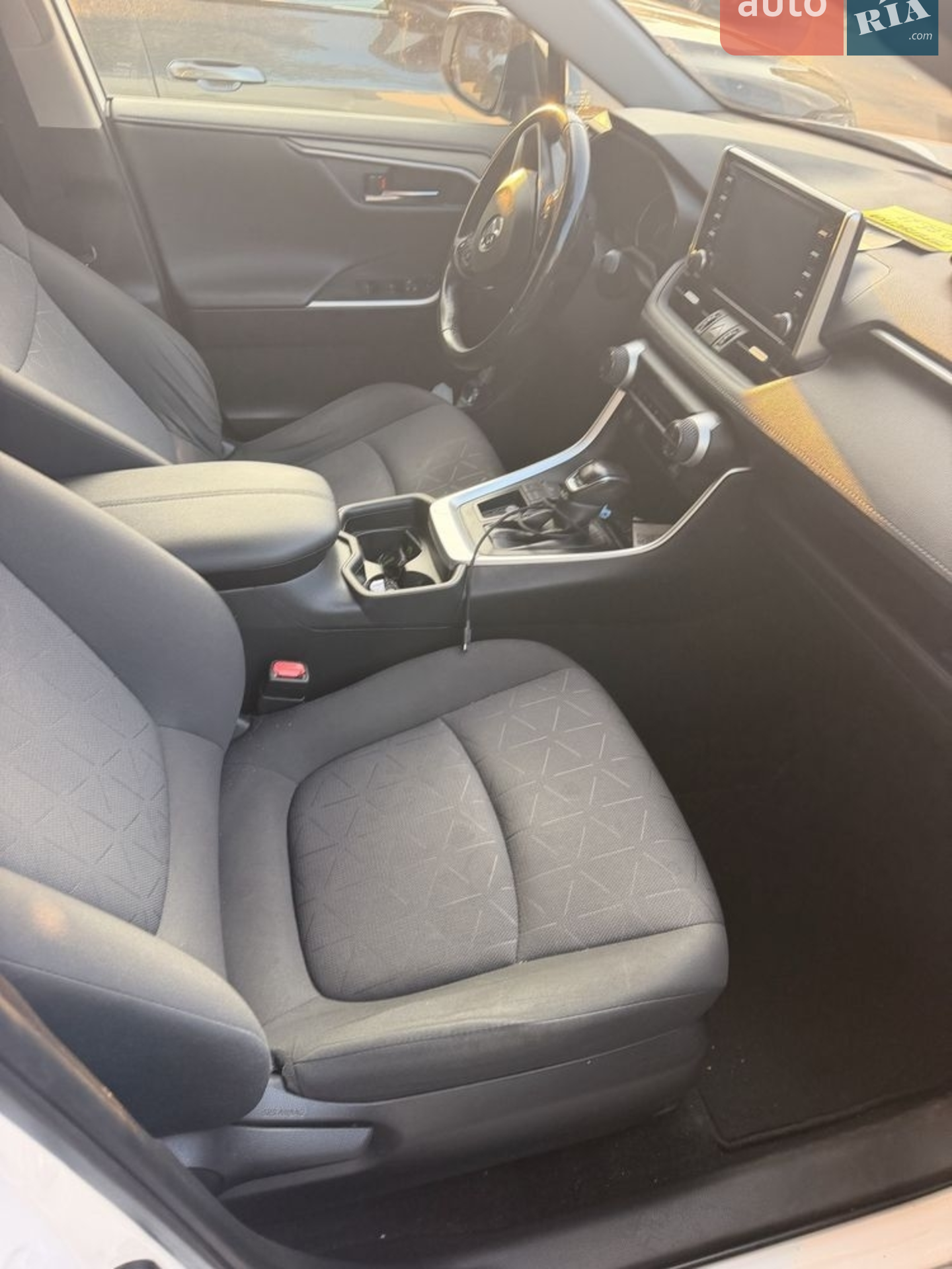 2020 Toyota RAV 4 - мініатюра 5