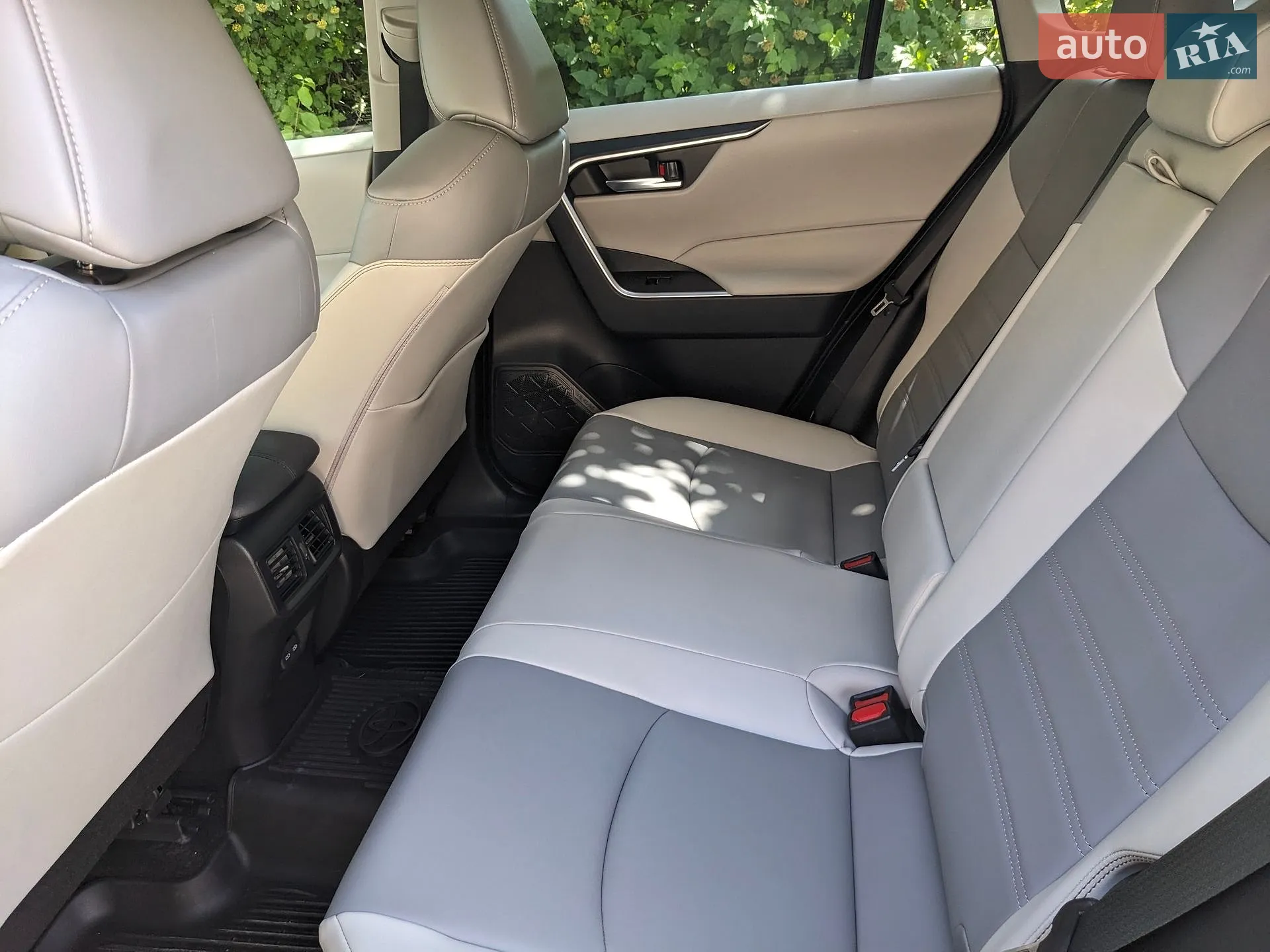 2023 Toyota RAV 4 - мініатюра 26