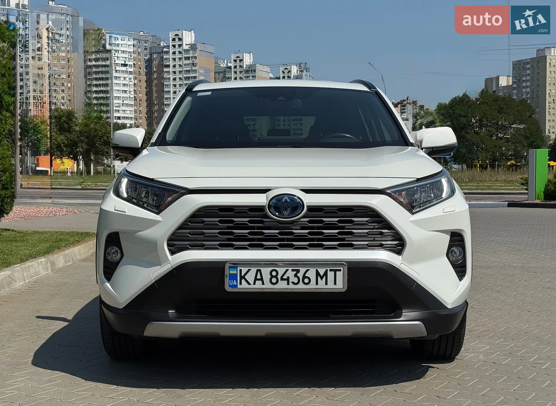 2020 Toyota RAV 4 - фото 1