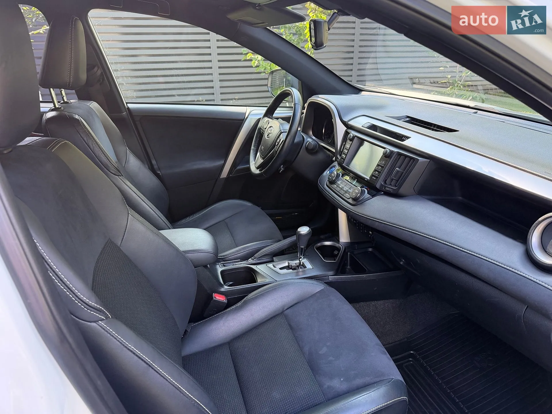 2016 Toyota RAV 4 - мініатюра 2