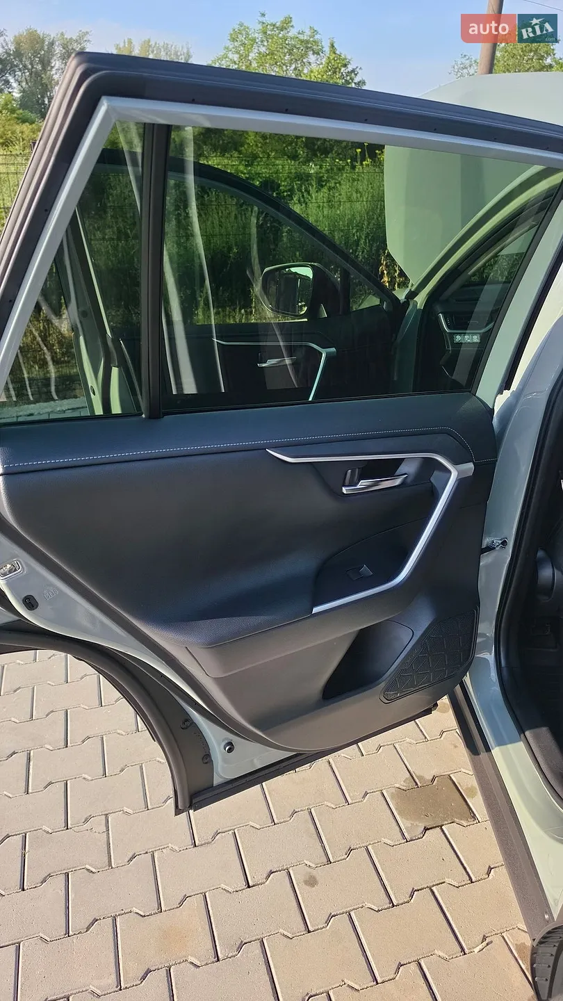 2021 Toyota RAV 4 - мініатюра 17