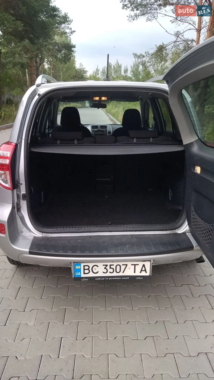 2010 Toyota RAV 4 - мініатюра 9