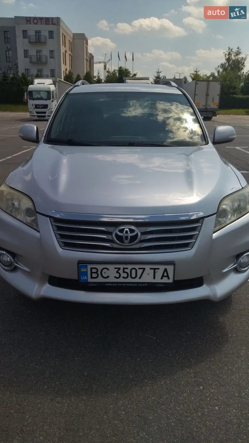 2010 Toyota RAV 4 - фото 1