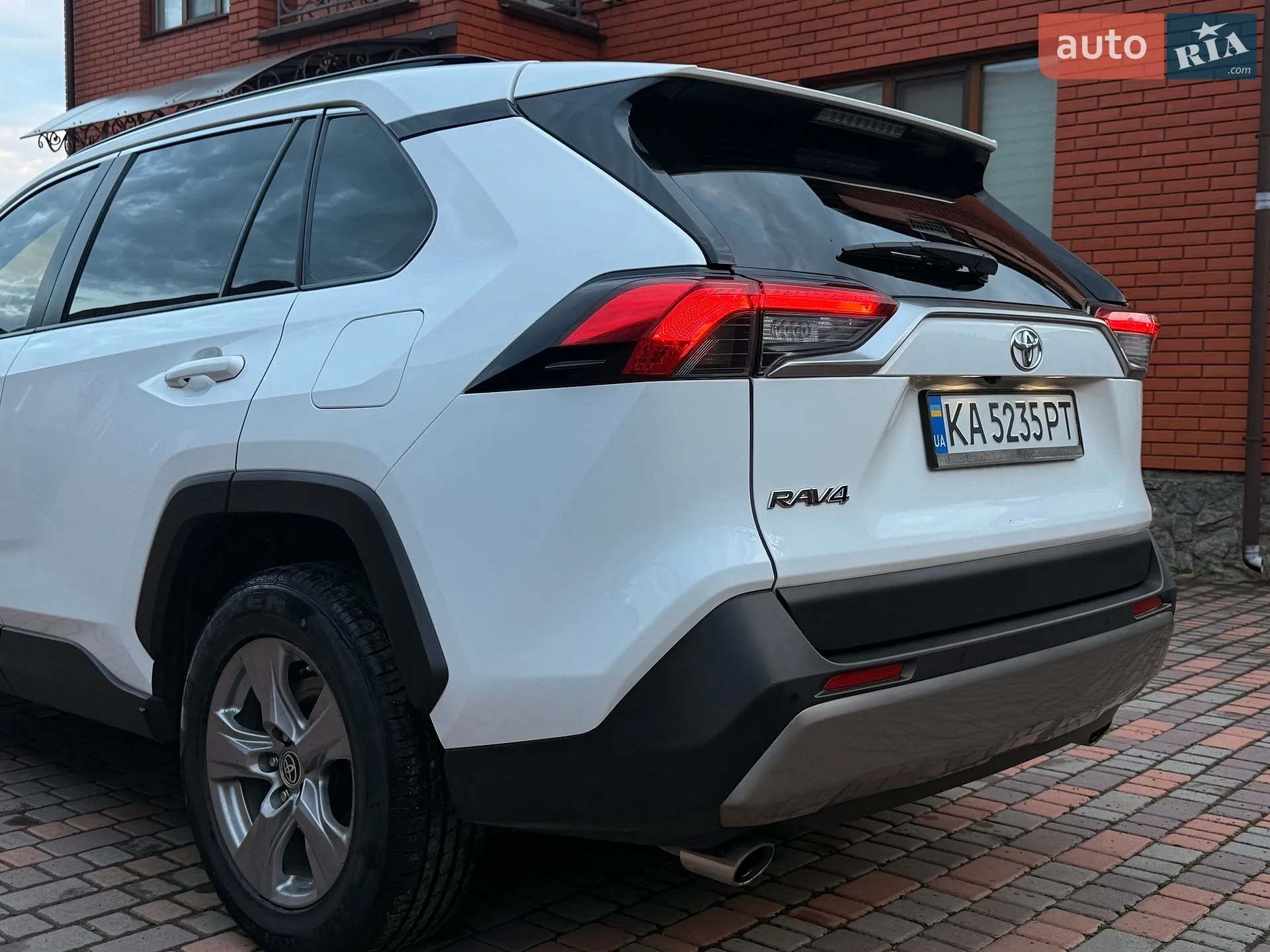 2022 Toyota RAV 4 - мініатюра 7