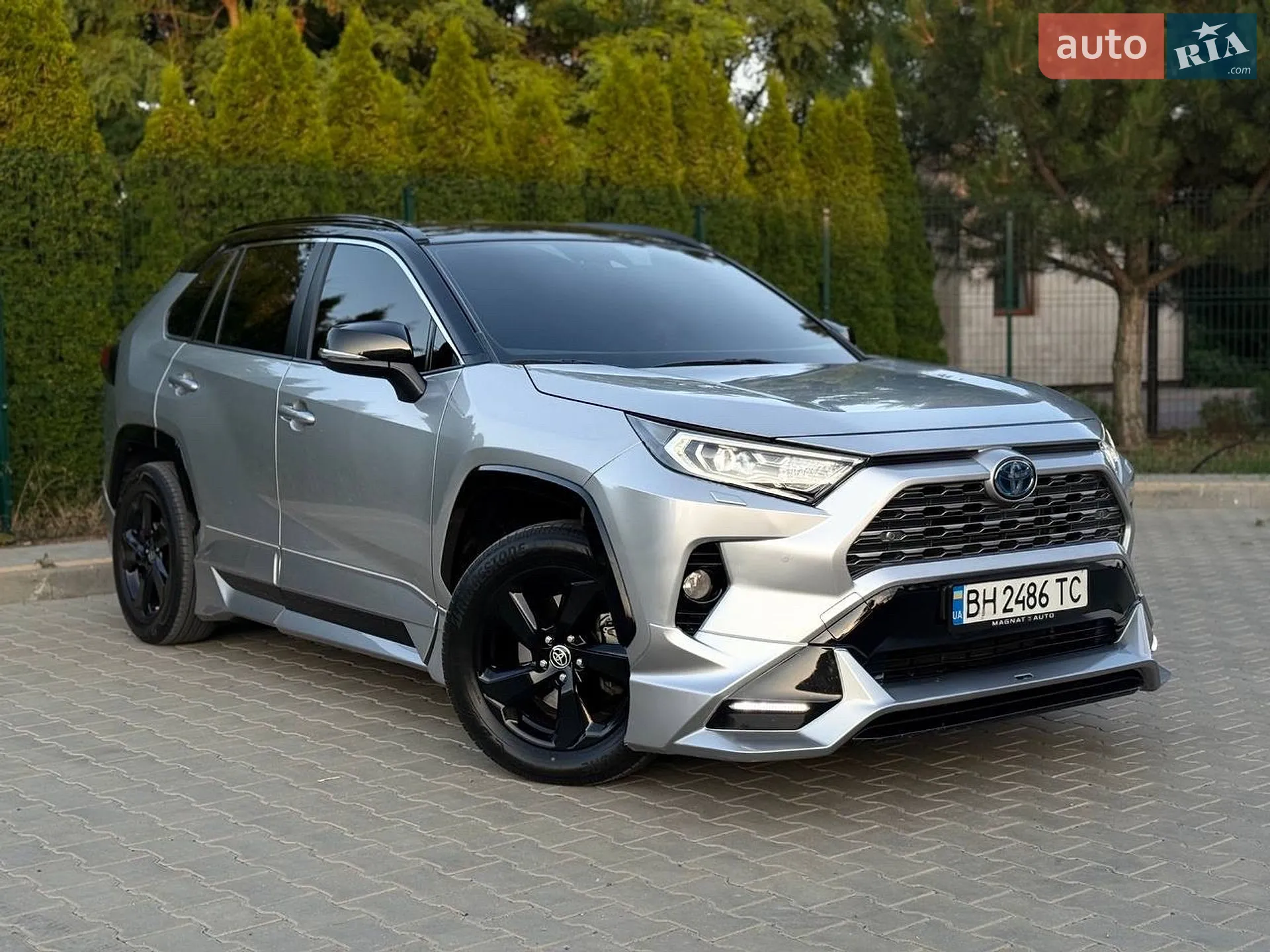 2021 Toyota RAV 4 - фото 1