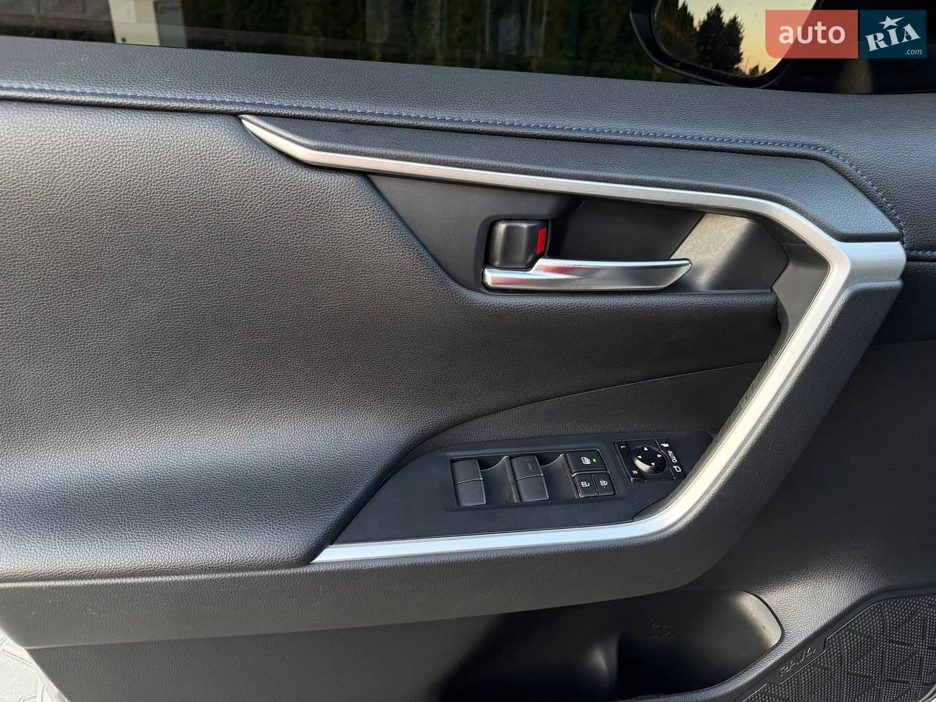 2021 Toyota RAV 4 - мініатюра 18
