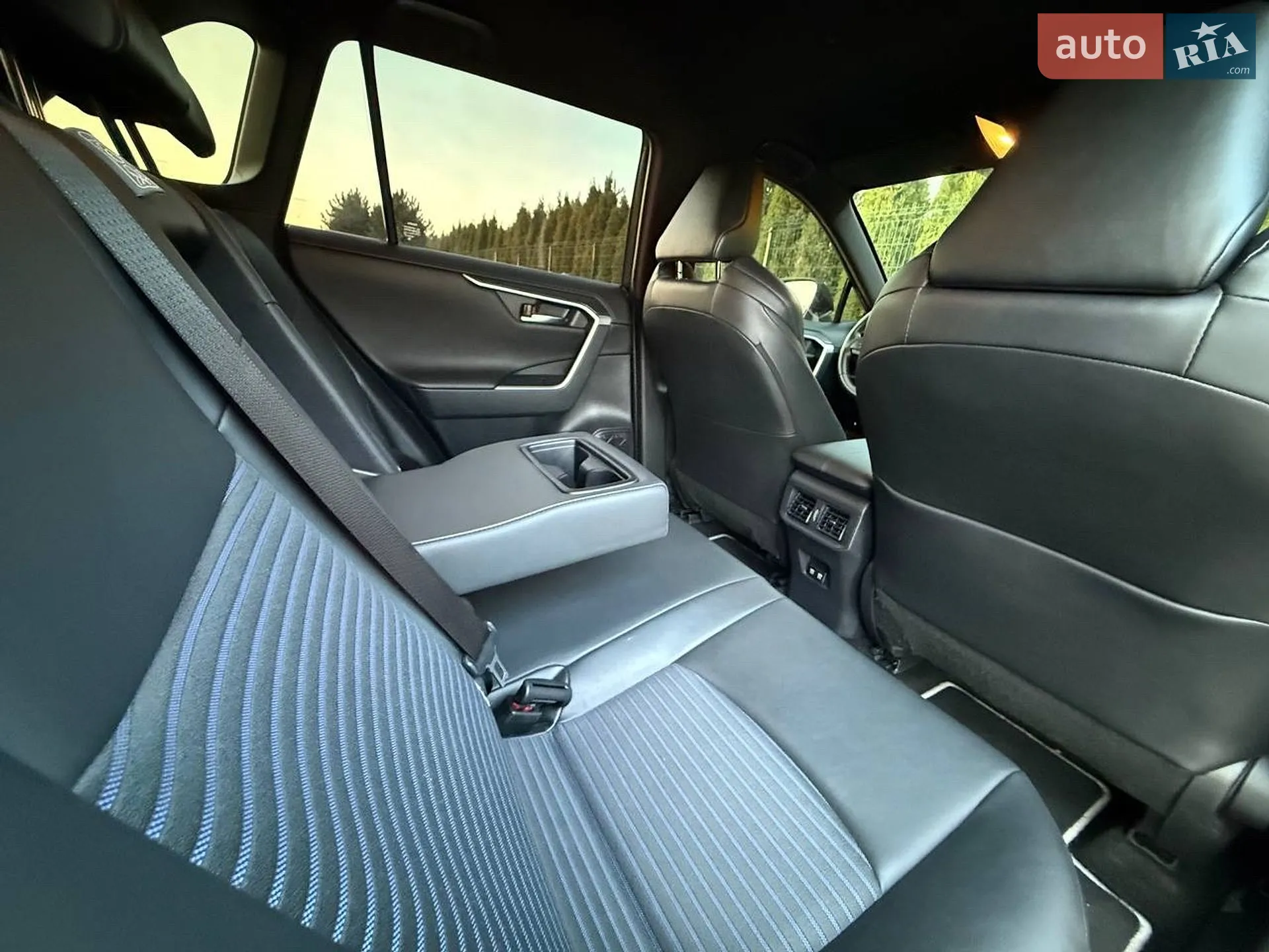 2021 Toyota RAV 4 - мініатюра 25