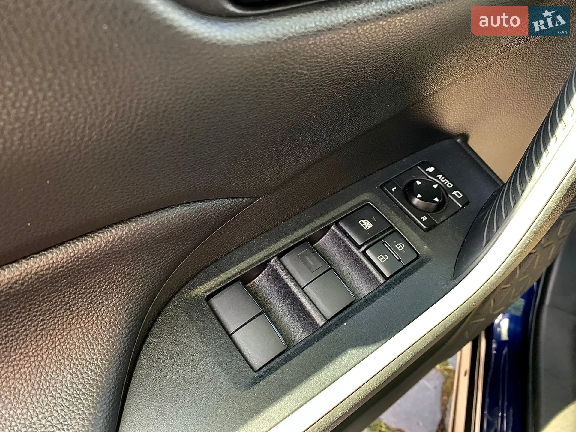 2021 Toyota RAV 4 - мініатюра 20