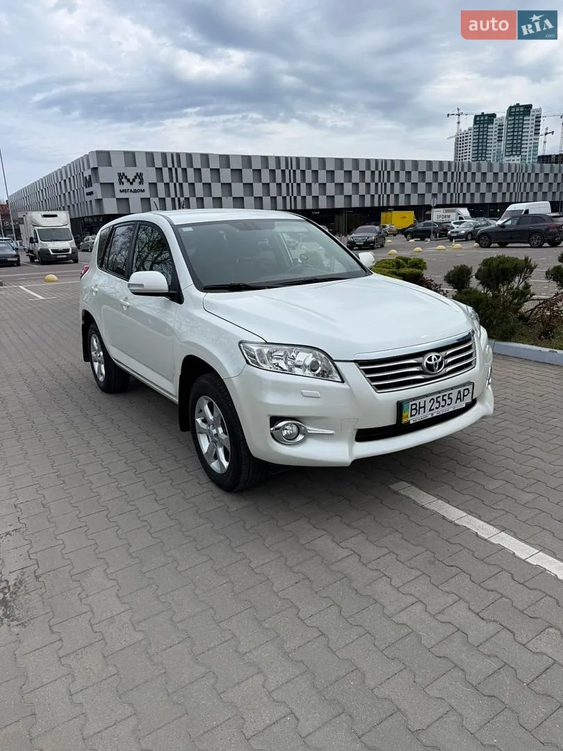 2010 Toyota RAV 4 - мініатюра 2