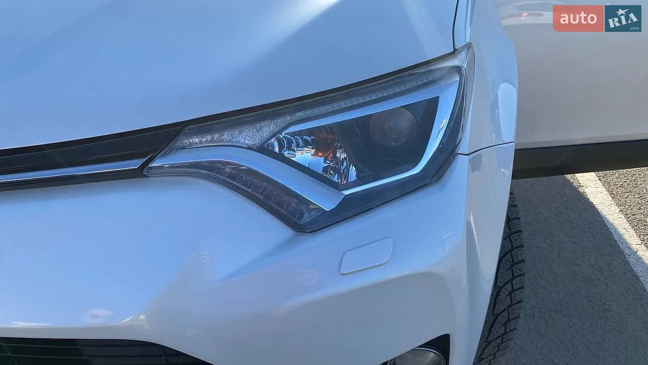 2016 Toyota RAV 4 - мініатюра 5