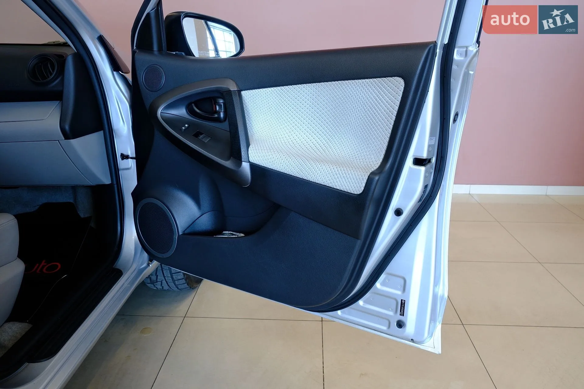 2014 Toyota RAV 4 - мініатюра 37