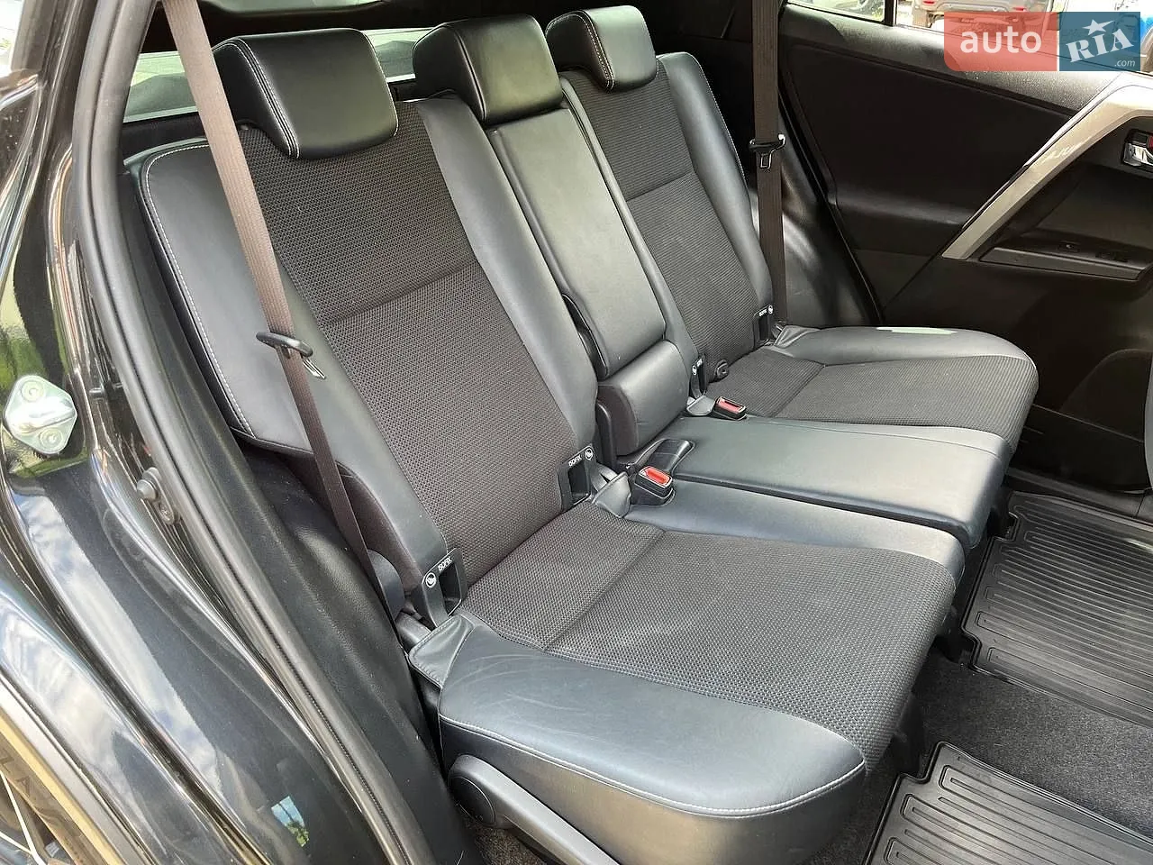 2017 Toyota RAV 4 - мініатюра 15