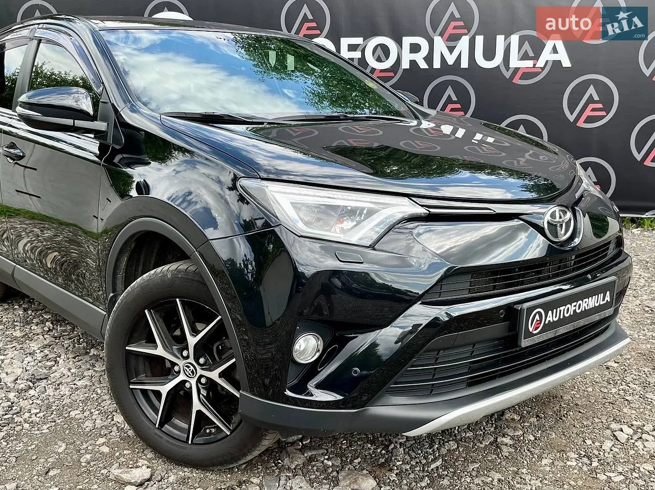 2017 Toyota RAV 4 - мініатюра 2