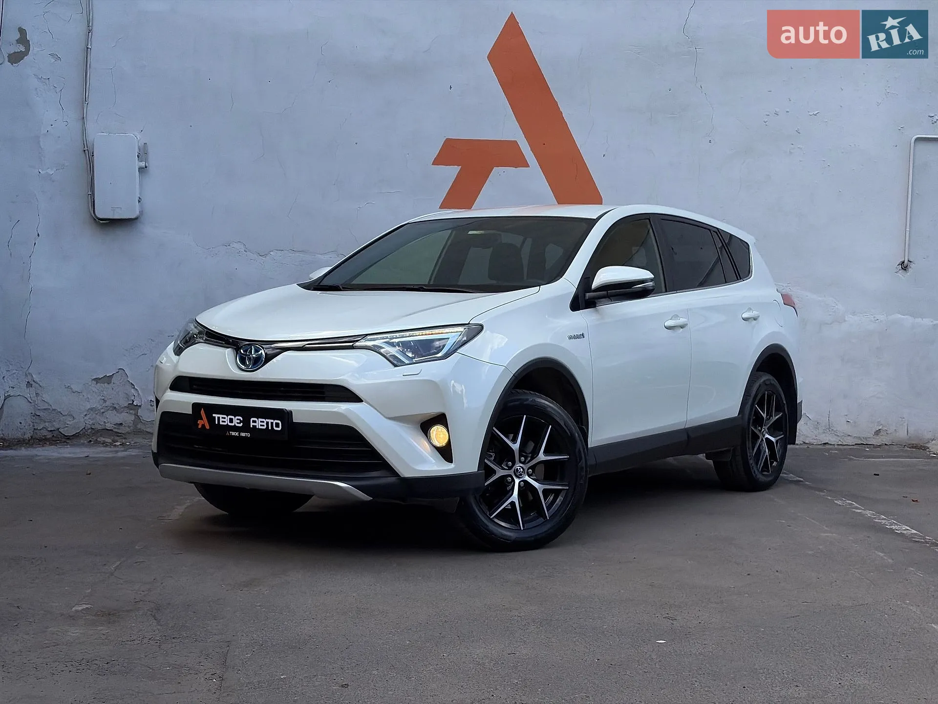2017 Toyota RAV 4 - фото 1