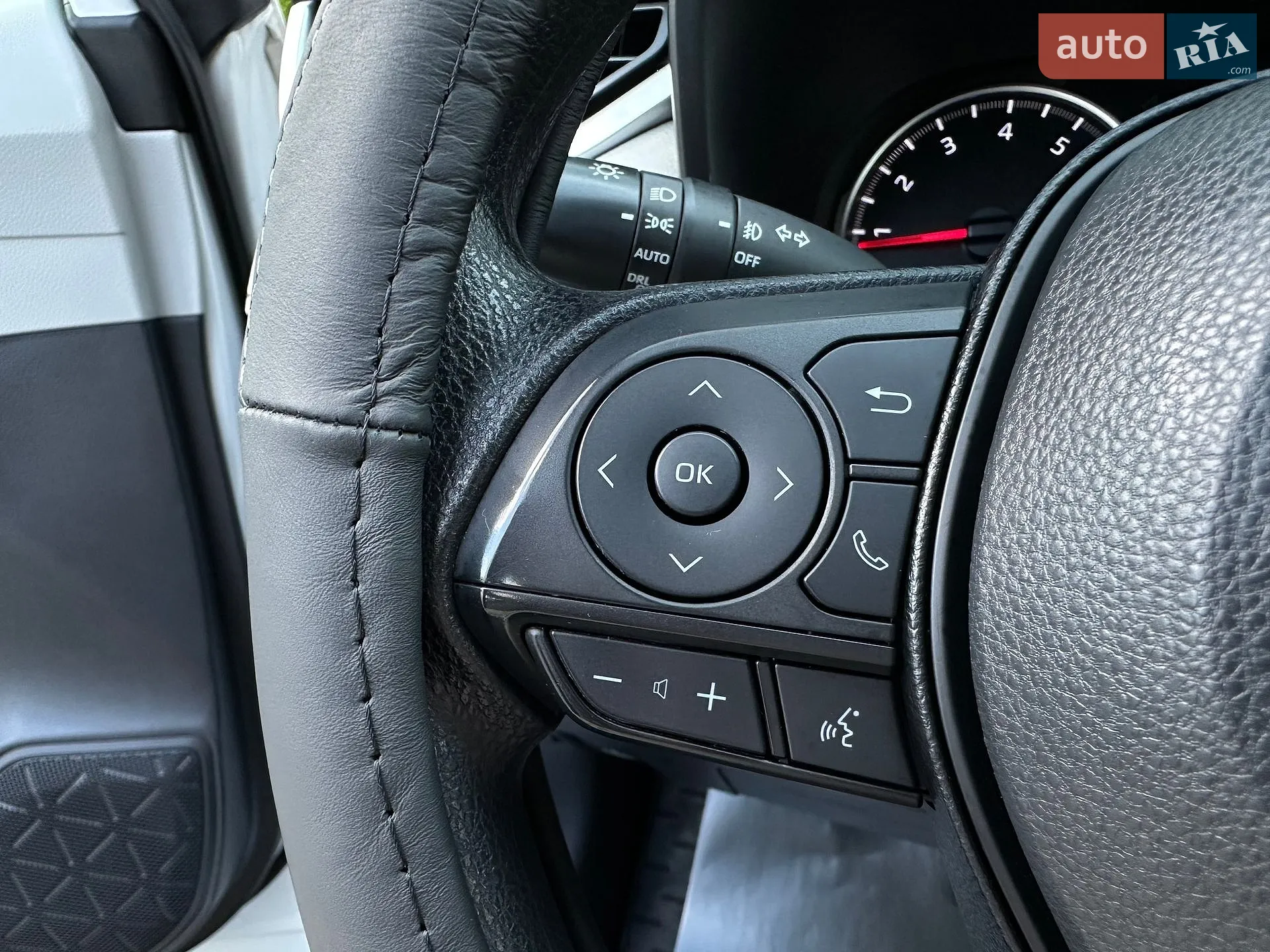 2019 Toyota RAV 4 - мініатюра 58